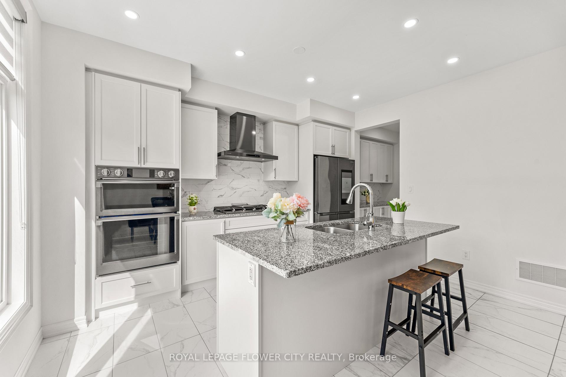 Photo 22 of 38 Queenpost Drive, Brampton, Credit Valley — HOMEH