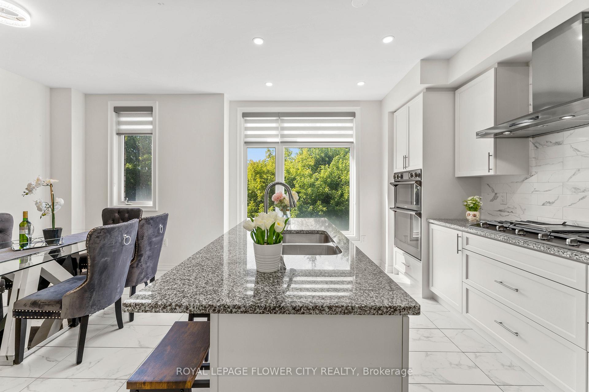 Photo 10 of 38 Queenpost Drive, Brampton, Credit Valley — HOMEH