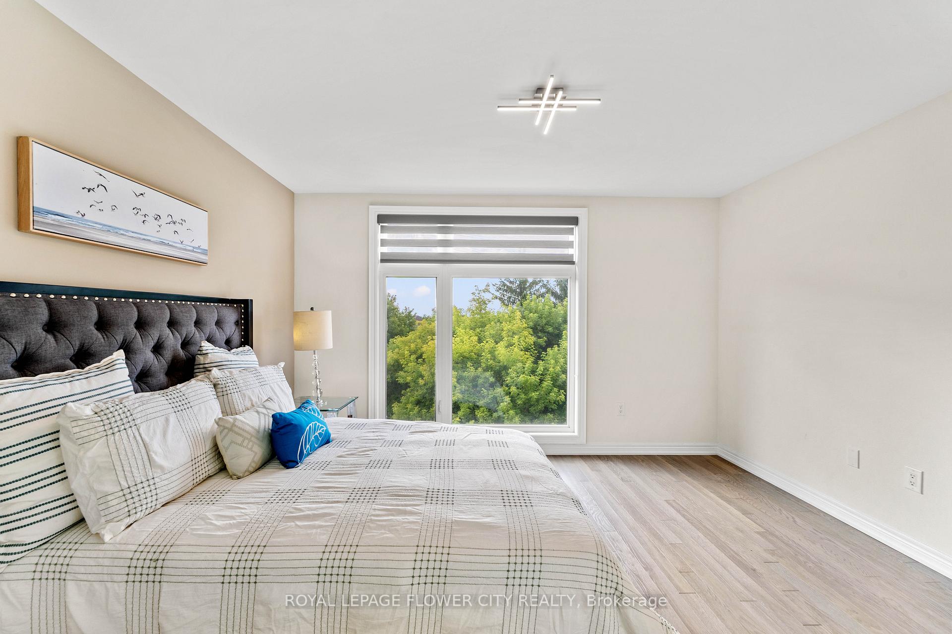 Photo 35 of 38 Queenpost Drive, Brampton, Credit Valley — HOMEH