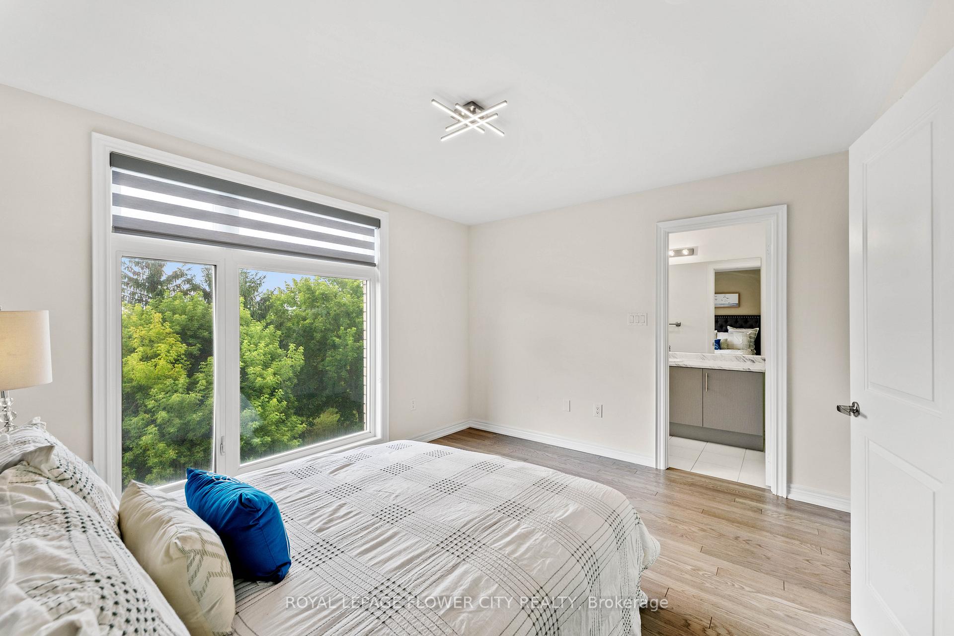 Photo 28 of 38 Queenpost Drive, Brampton, Credit Valley — HOMEH