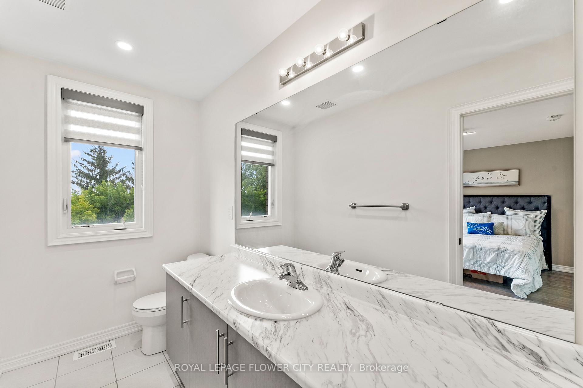 Photo 32 of 38 Queenpost Drive, Brampton, Credit Valley — HOMEH