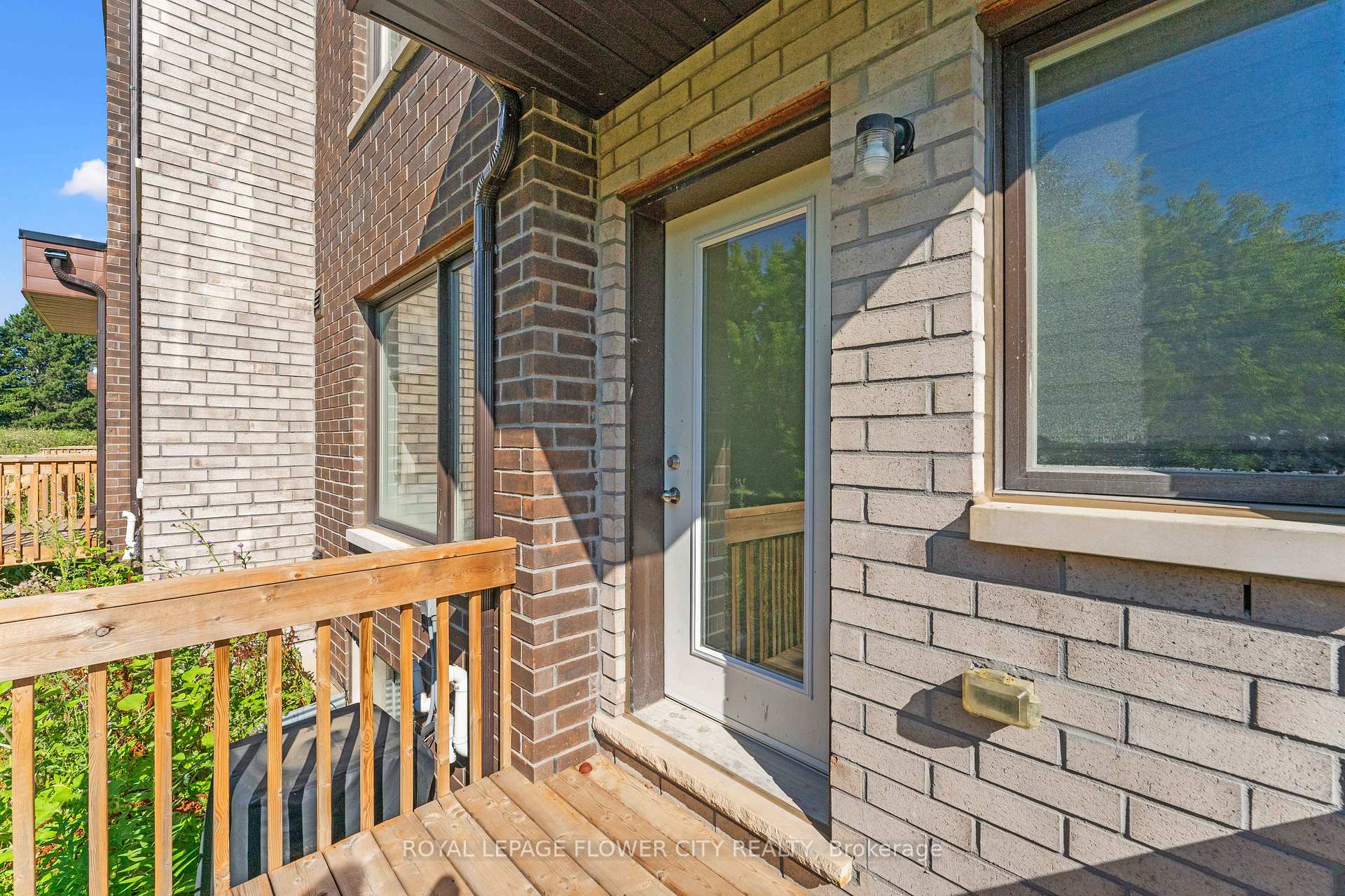 Photo 42 of 38 Queenpost Drive, Brampton, Credit Valley — HOMEH