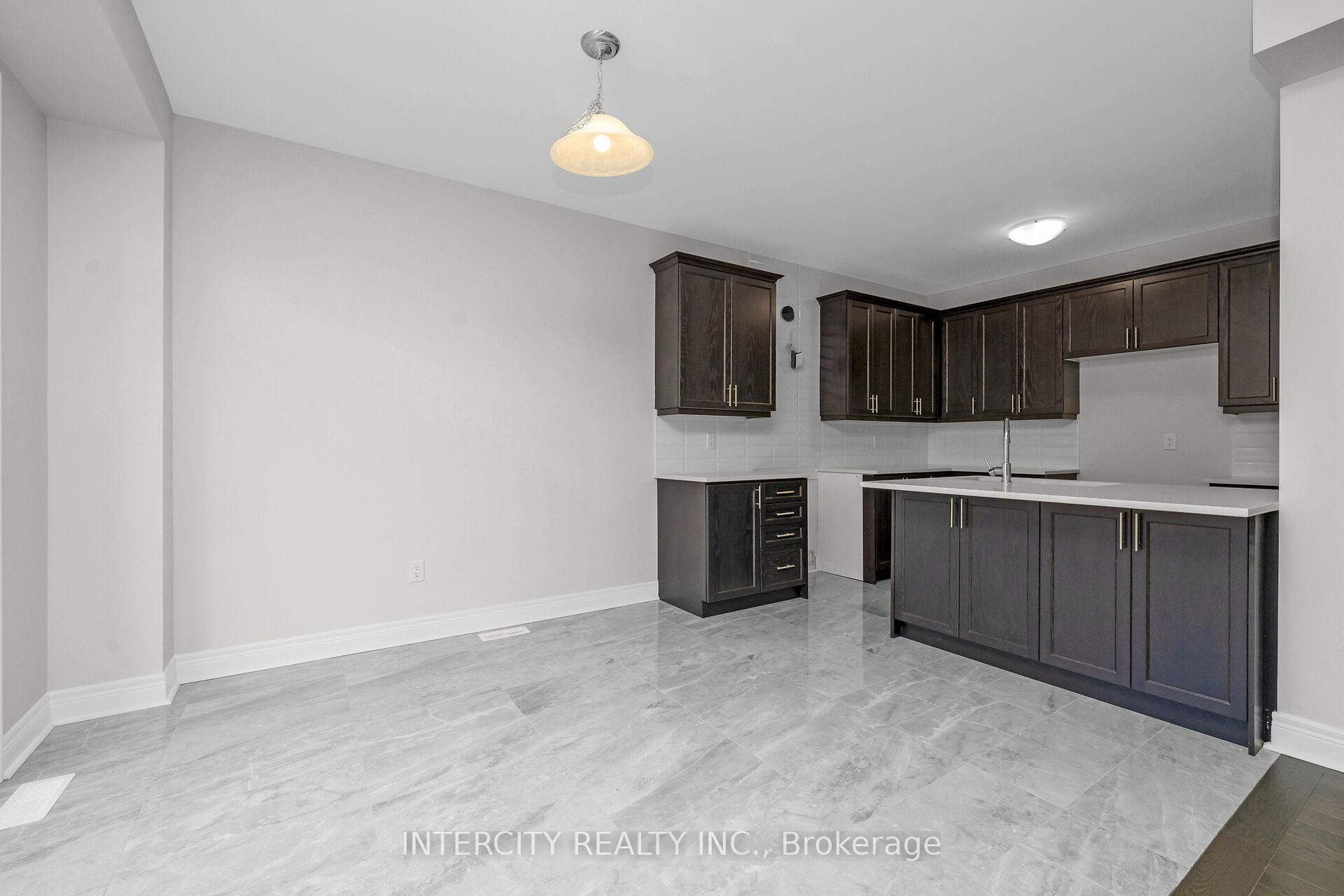 Photo 13 of 75 Claremont Drive, Brampton, Sandringham-Wellington North — HOMEH