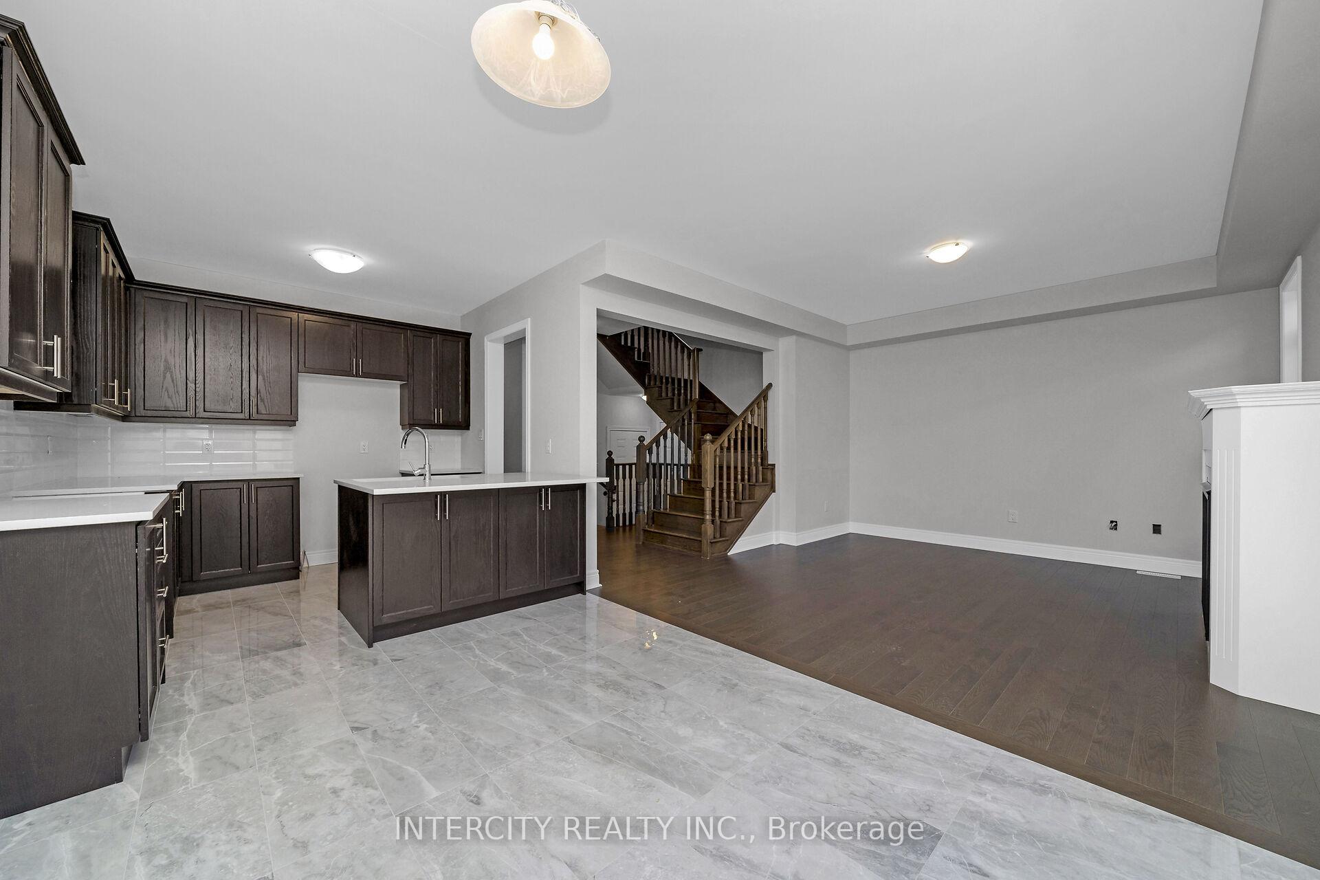 Photo 25 of 75 Claremont Drive, Brampton, Sandringham-Wellington North — HOMEH