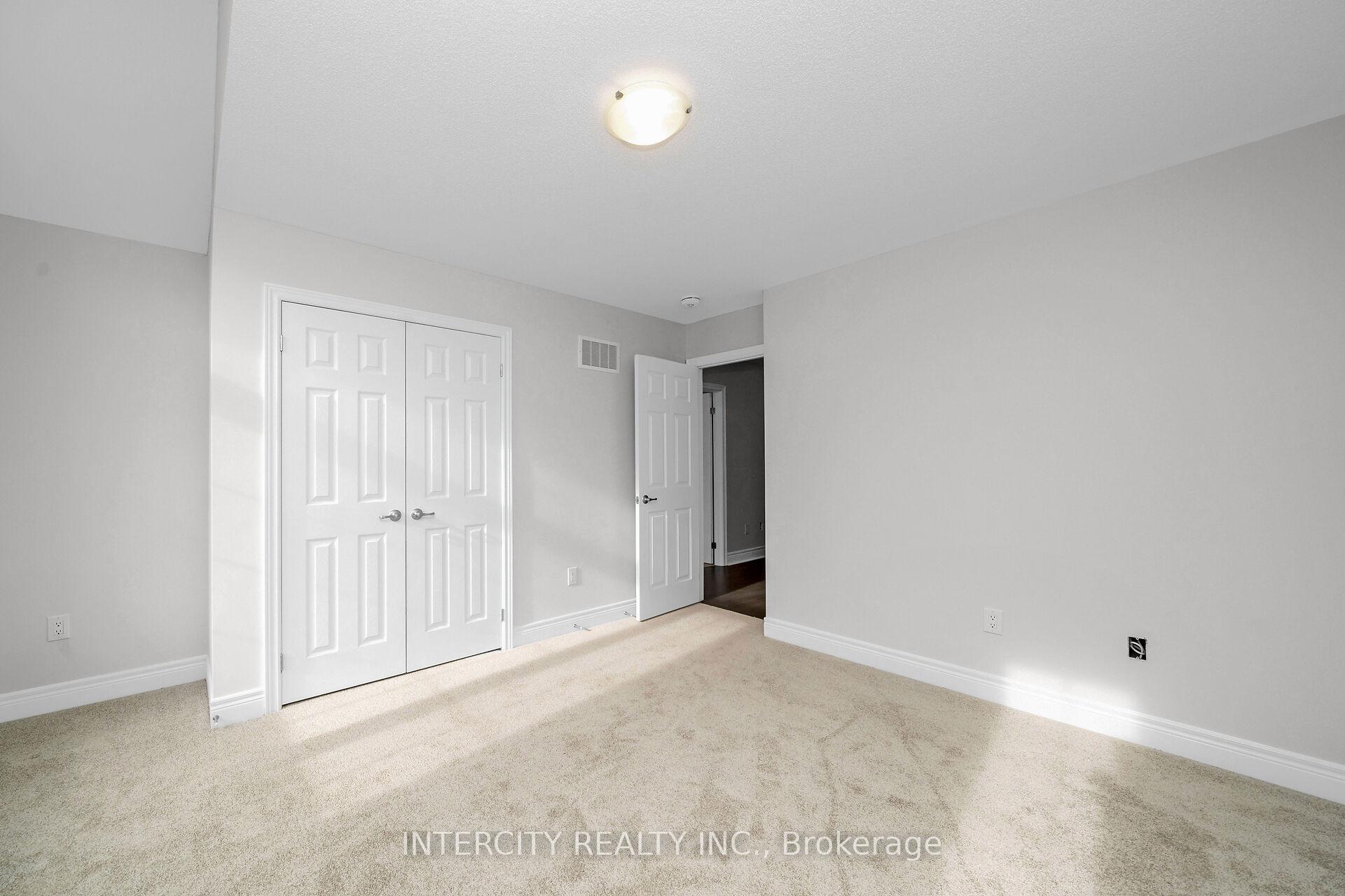 Photo 18 of 75 Claremont Drive, Brampton, Sandringham-Wellington North — HOMEH