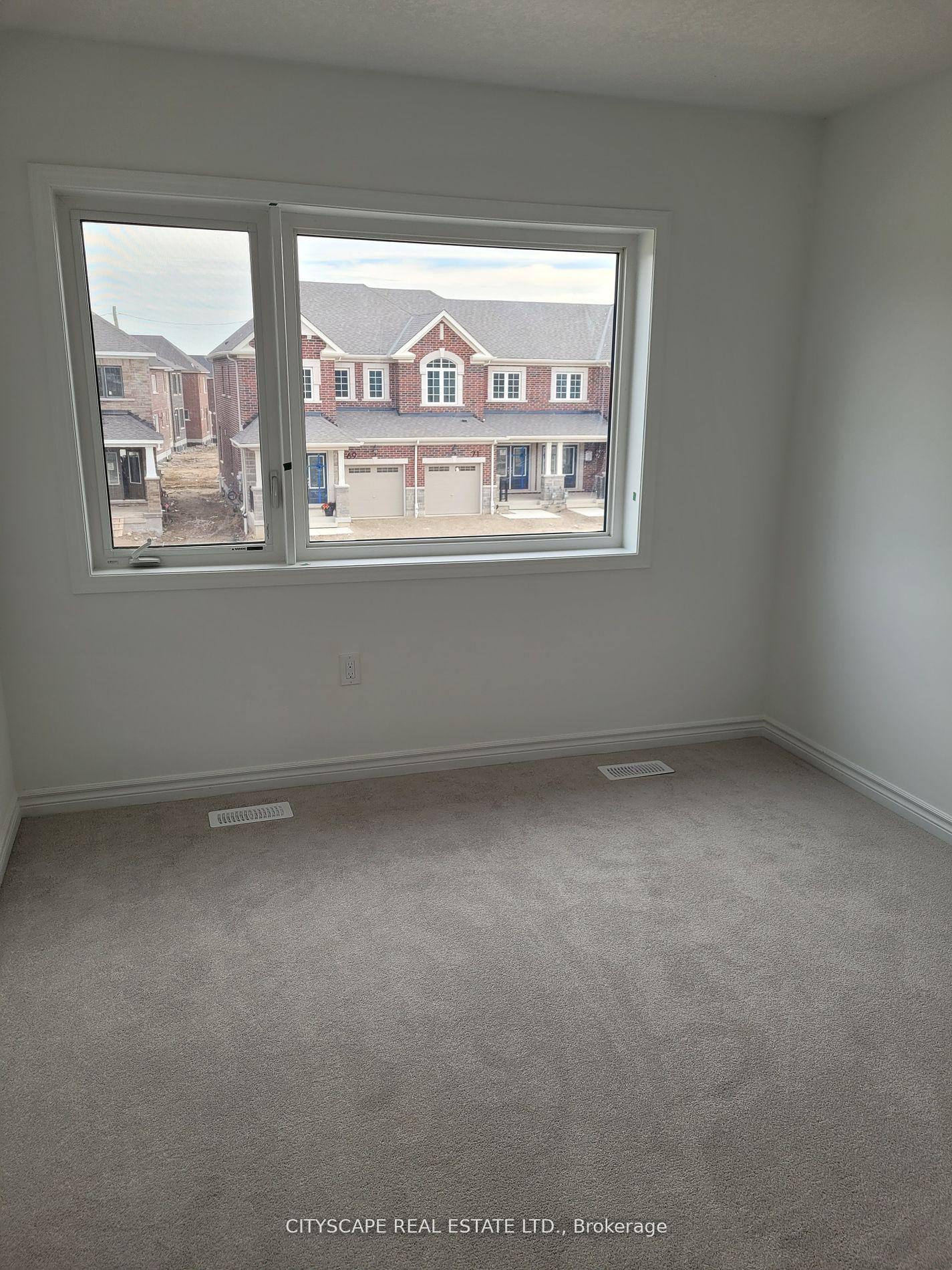 Photo 11 of 70 Forestwalk Street, Kitchener — HOMEH