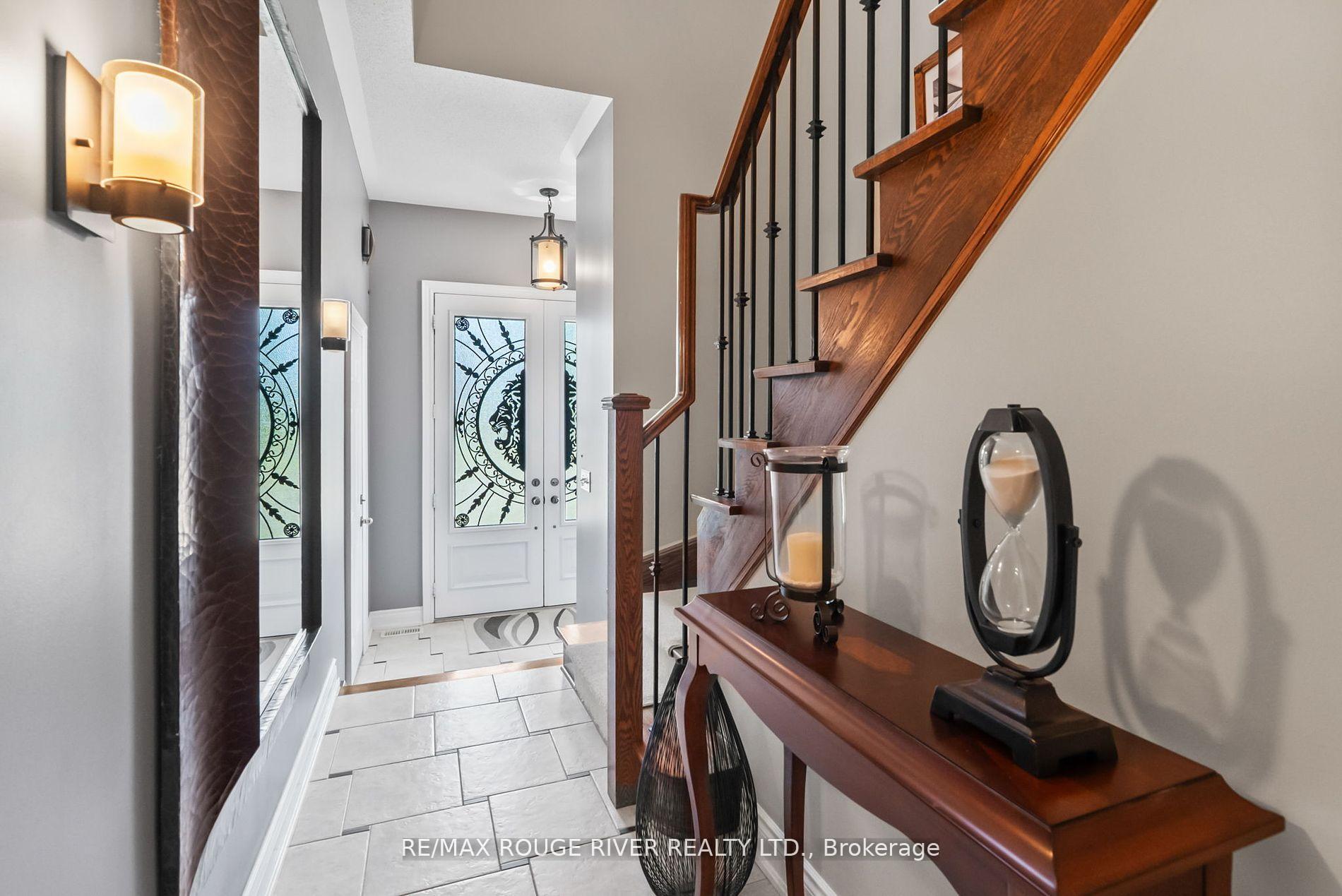 Photo 4 of 6 Buttonshaw Street, Clarington, Bowmanville — HOMEH