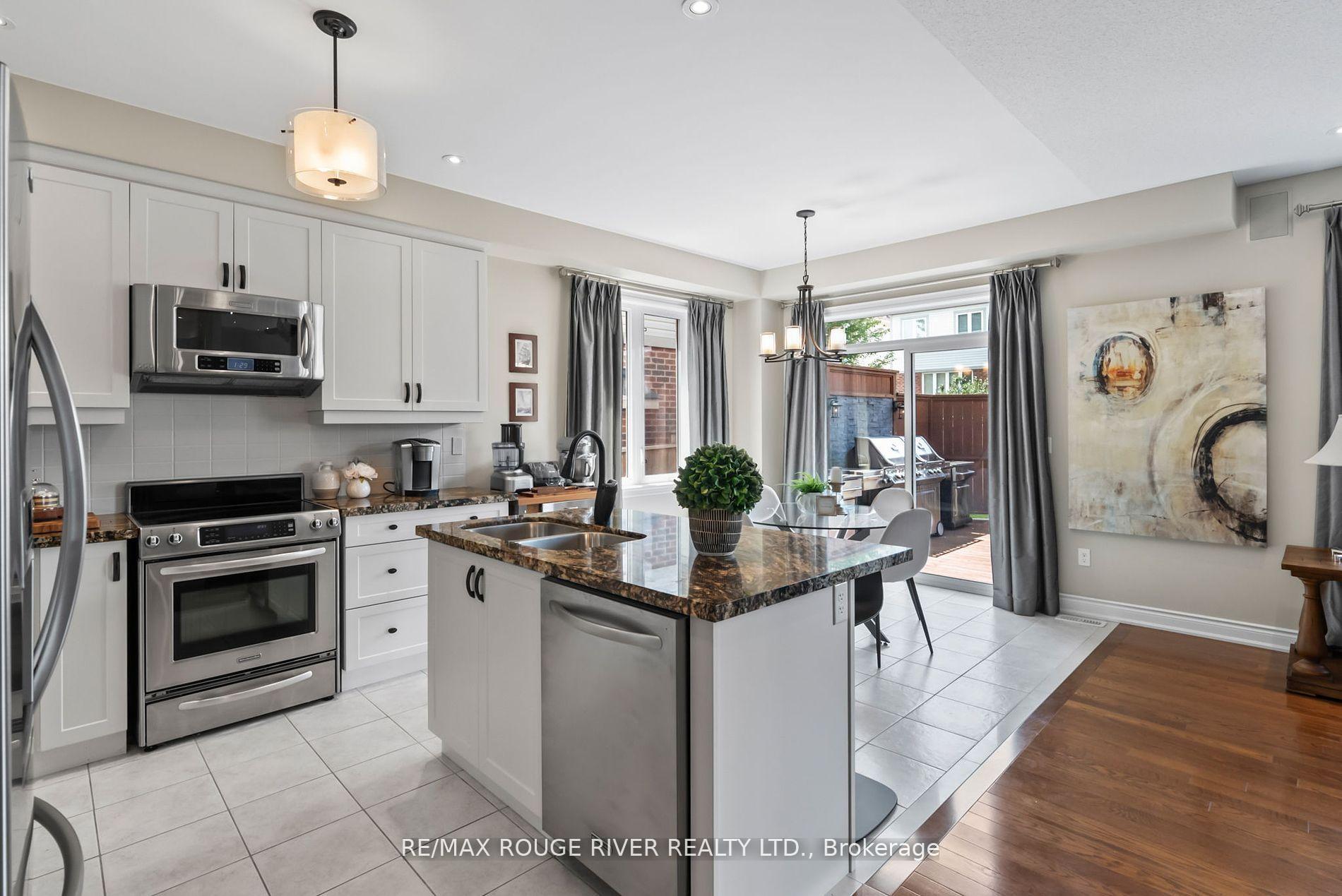 Photo 5 of 6 Buttonshaw Street, Clarington, Bowmanville — HOMEH