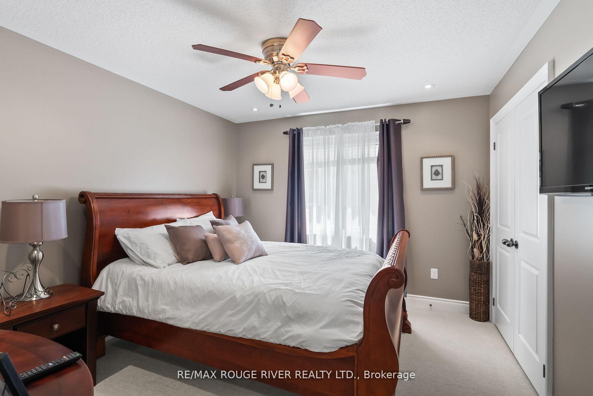 Photo 19 of 6 Buttonshaw Street, Clarington, Bowmanville — HOMEH