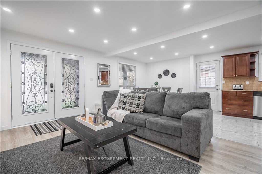 Photo 4 of 100 Boston Crescent, Hamilton, Berrisfield — HOMEH