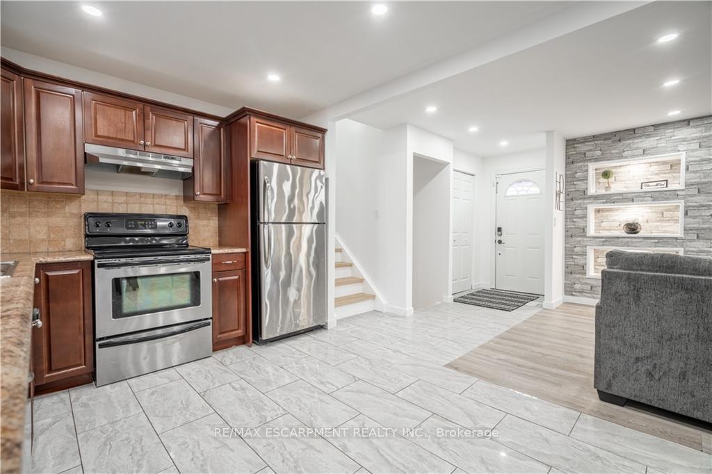Photo 10 of 100 Boston Crescent, Hamilton, Berrisfield — HOMEH