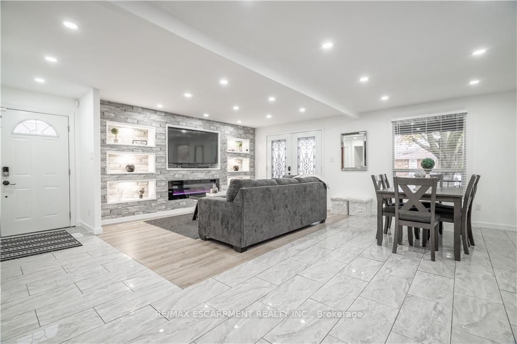 Photo 8 of 100 Boston Crescent, Hamilton, Berrisfield — HOMEH