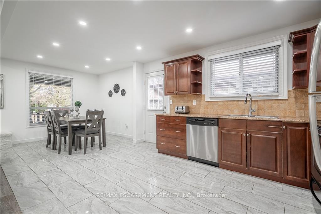 Photo 17 of 100 Boston Crescent, Hamilton, Berrisfield — HOMEH
