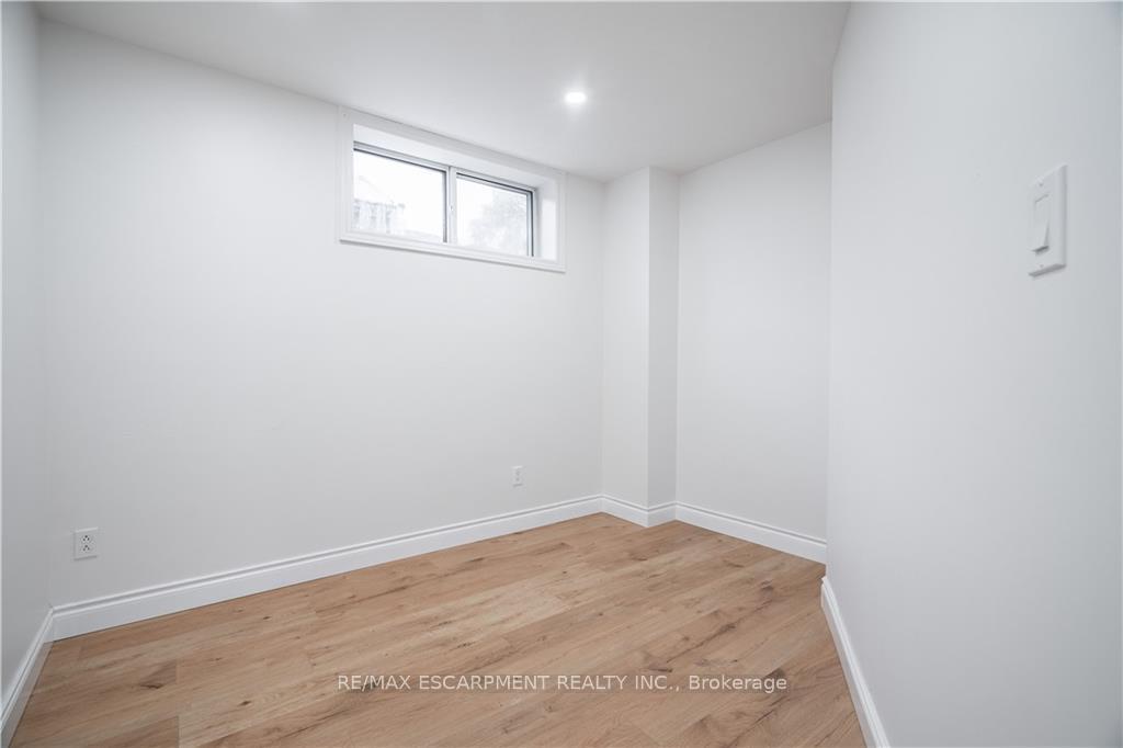 Photo 25 of 100 Boston Crescent, Hamilton, Berrisfield — HOMEH