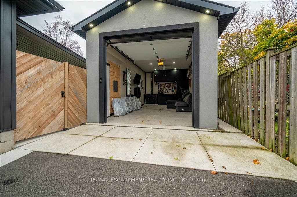 Photo 38 of 100 Boston Crescent, Hamilton, Berrisfield — HOMEH