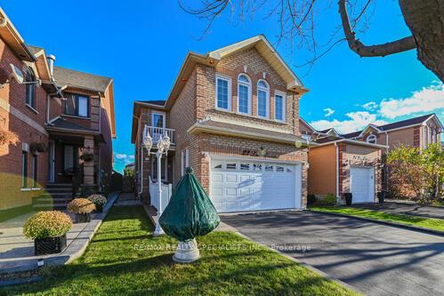 Photo 3 of 22 Lent Crescent, Brampton, Fletcher's West — HOMEH