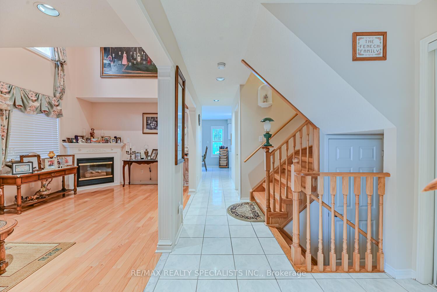 Photo 2 of 22 Lent Crescent, Brampton, Fletcher's West — HOMEH