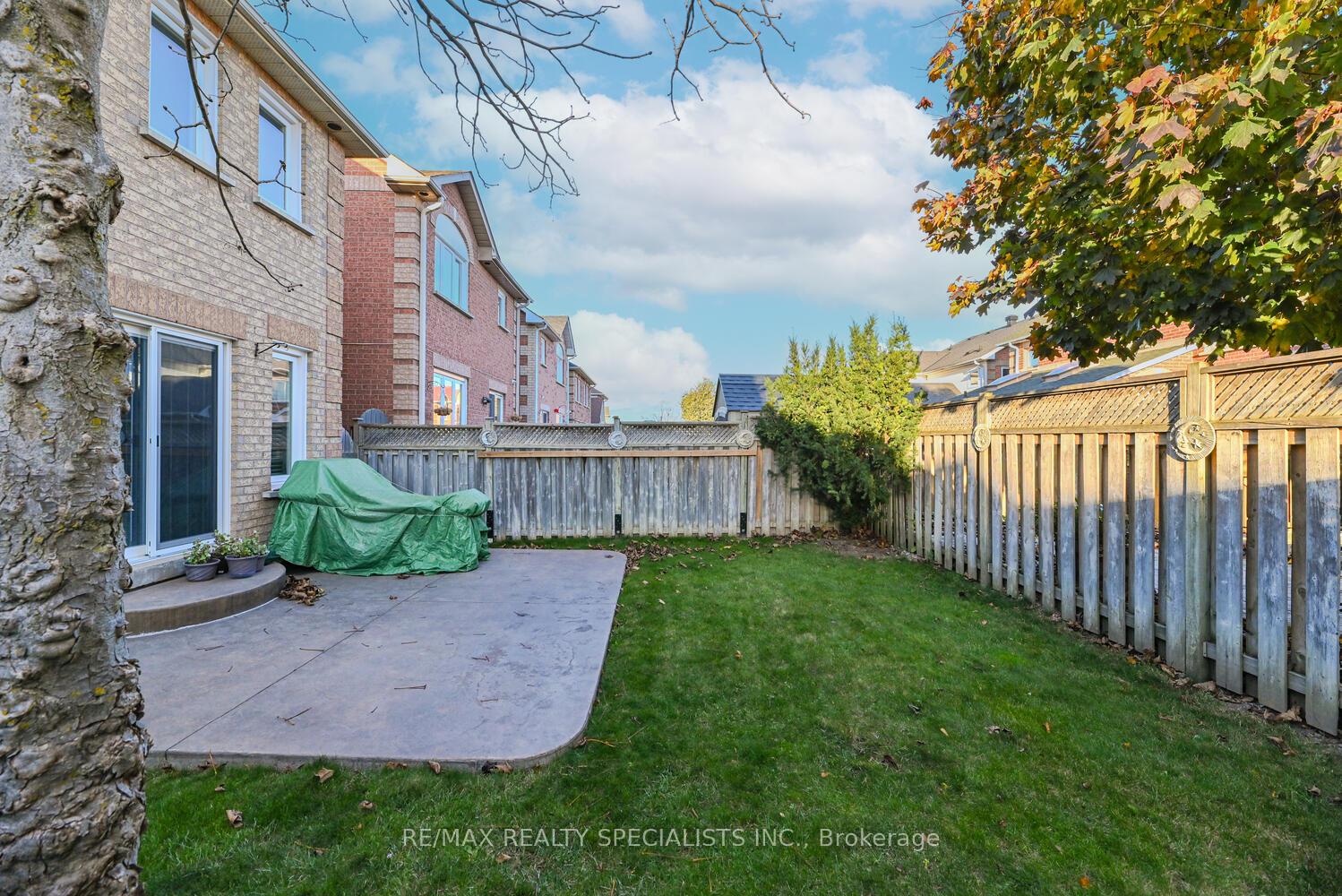 Photo 38 of 22 Lent Crescent, Brampton, Fletcher's West — HOMEH
