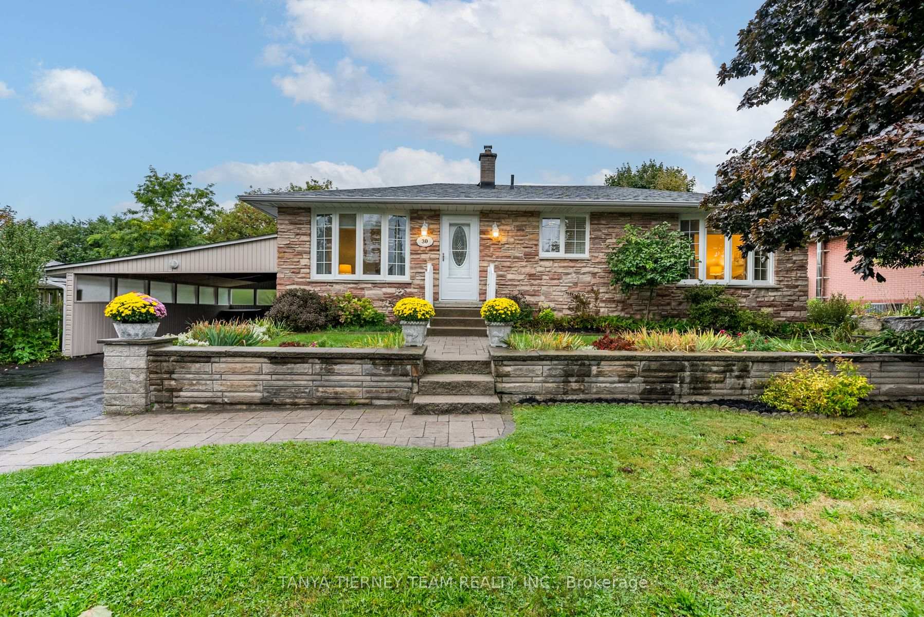Photo 1 of 30 Ferguson Avenue, Whitby, Brooklin — HOMEH