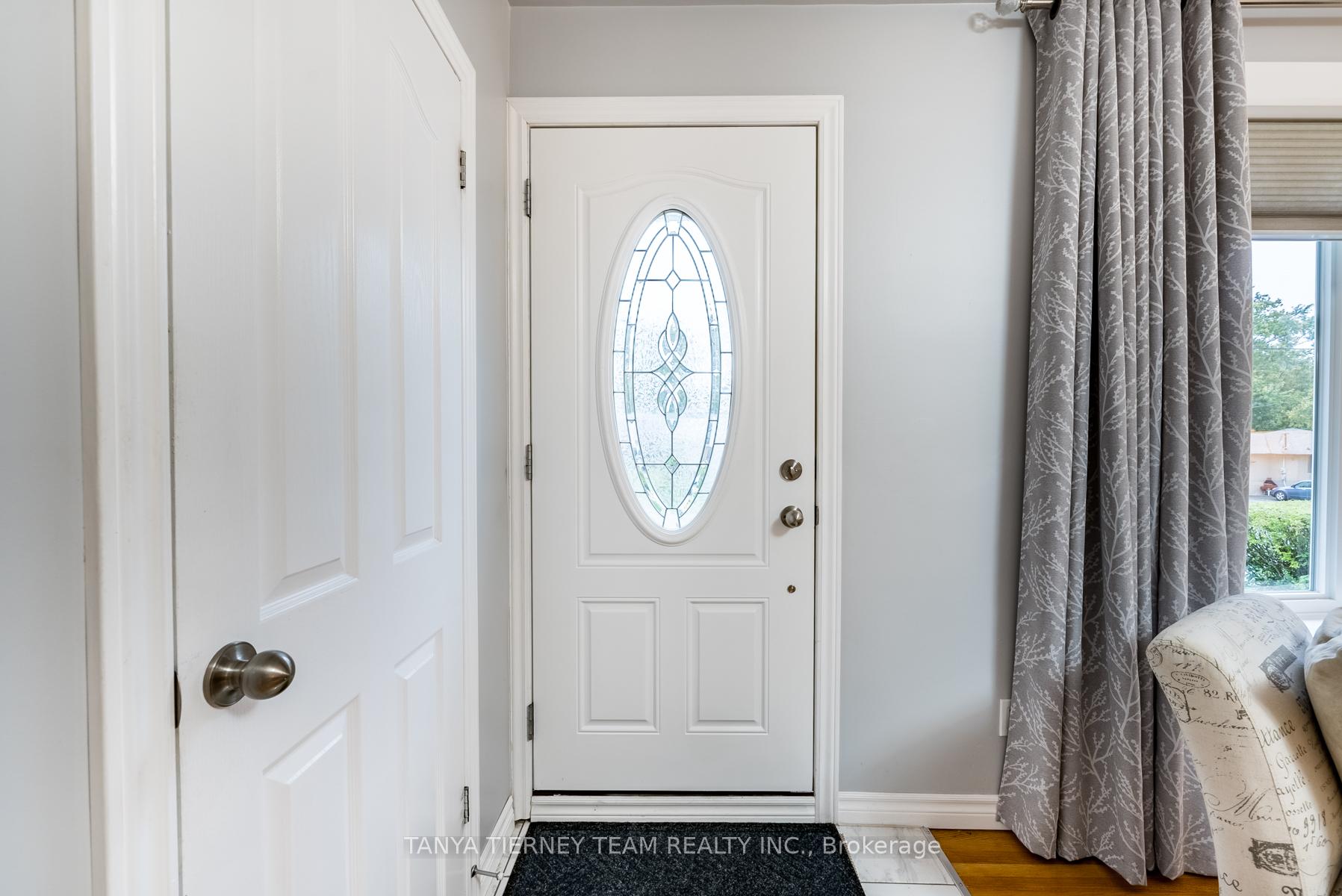 Photo 2 of 30 Ferguson Avenue, Whitby, Brooklin — HOMEH