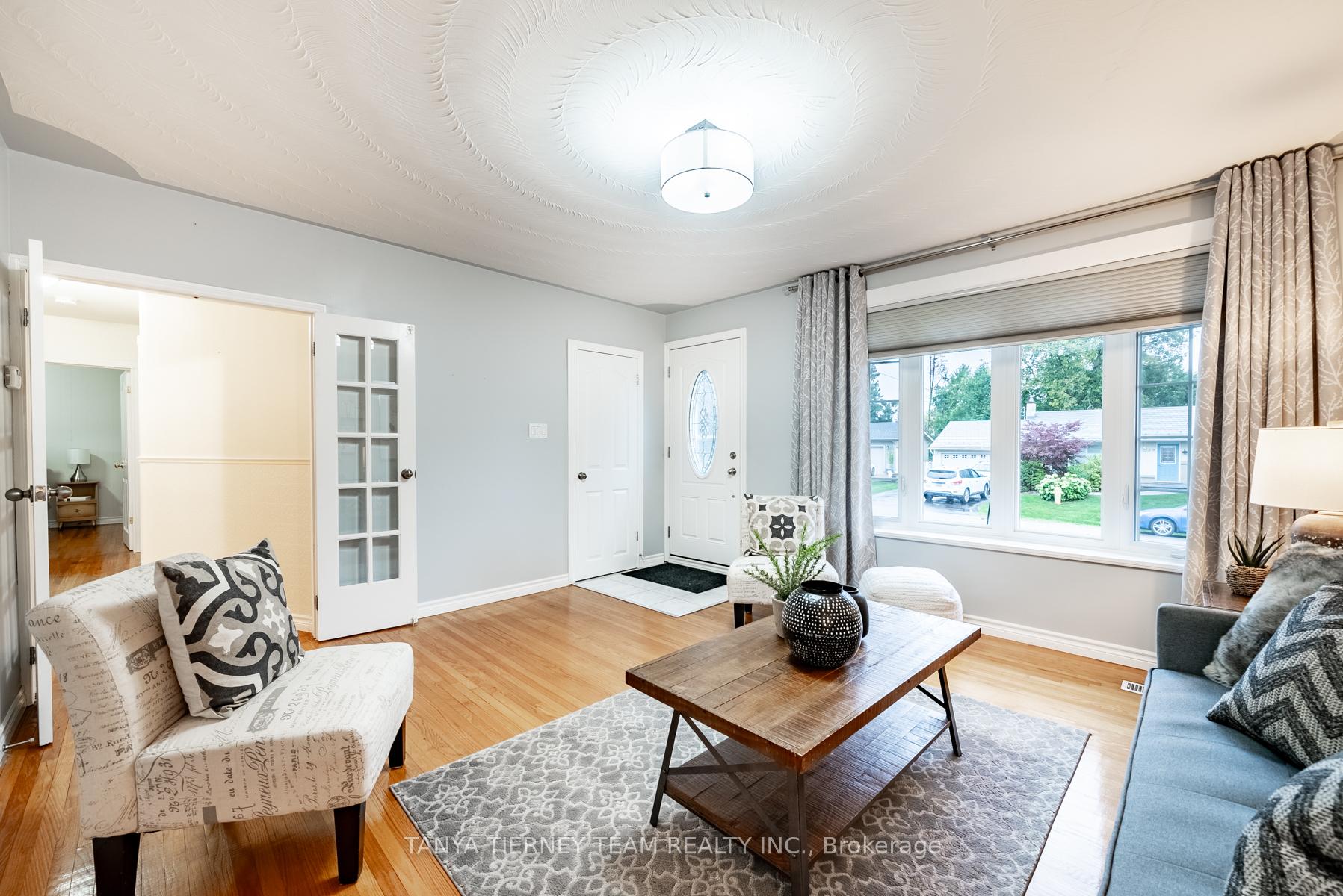 Photo 7 of 30 Ferguson Avenue, Whitby, Brooklin — HOMEH