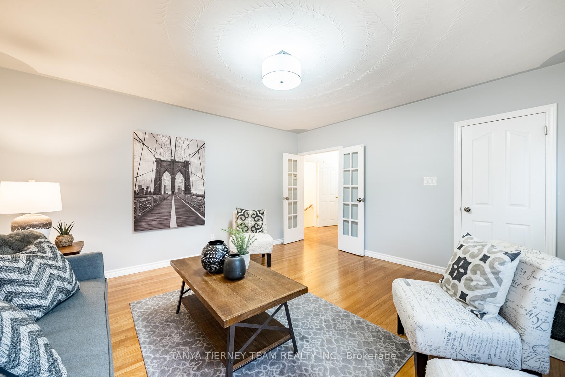 Photo 10 of 30 Ferguson Avenue, Whitby, Brooklin — HOMEH
