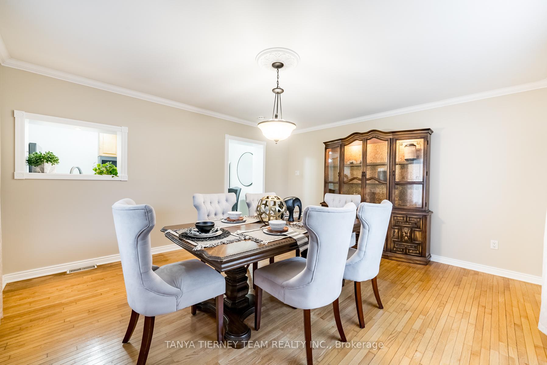 Photo 21 of 30 Ferguson Avenue, Whitby, Brooklin — HOMEH