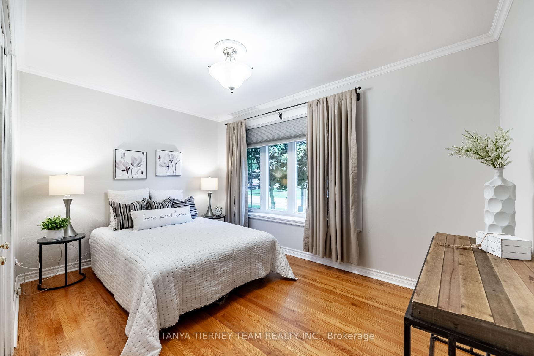 Photo 16 of 30 Ferguson Avenue, Whitby, Brooklin — HOMEH