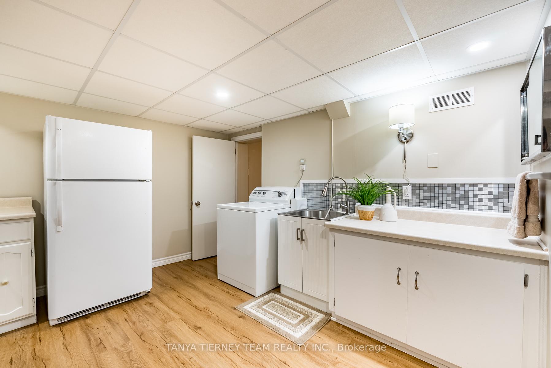 Photo 29 of 30 Ferguson Avenue, Whitby, Brooklin — HOMEH