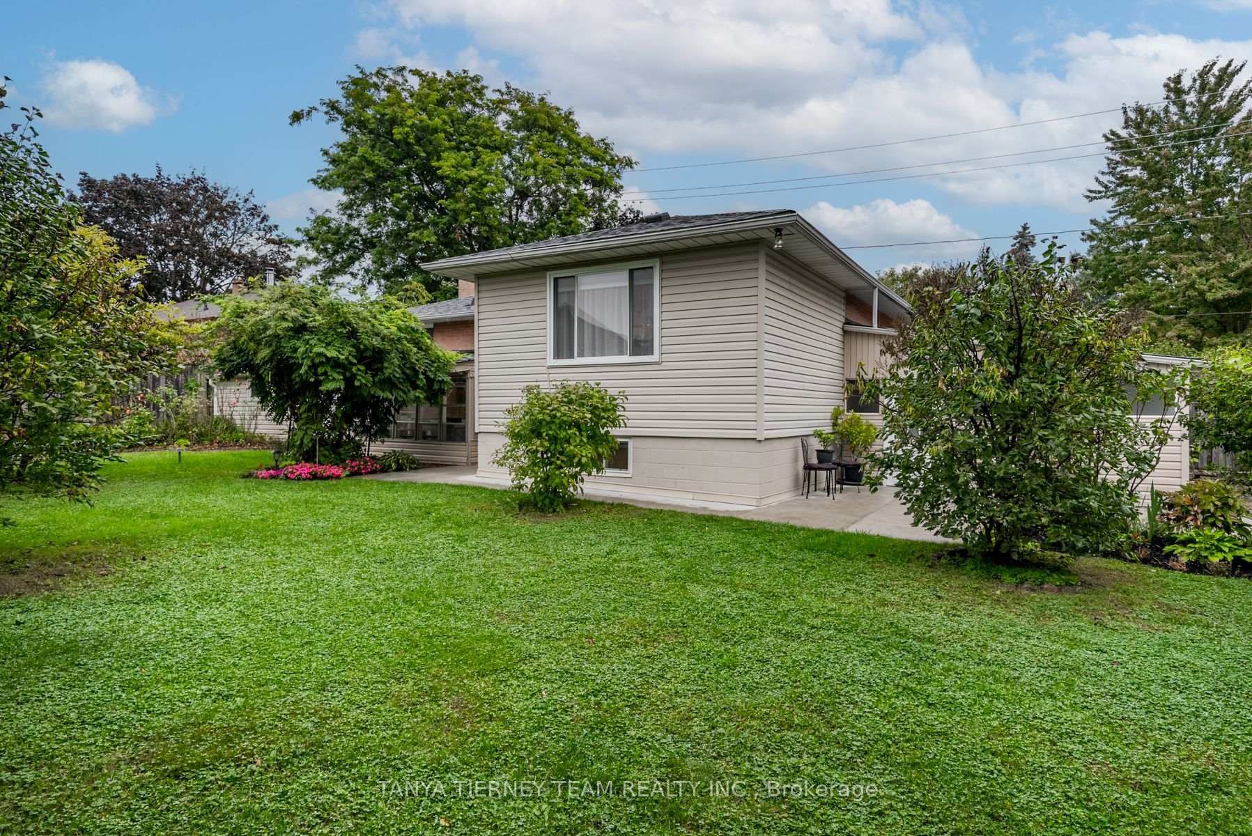 Photo 32 of 30 Ferguson Avenue, Whitby, Brooklin — HOMEH