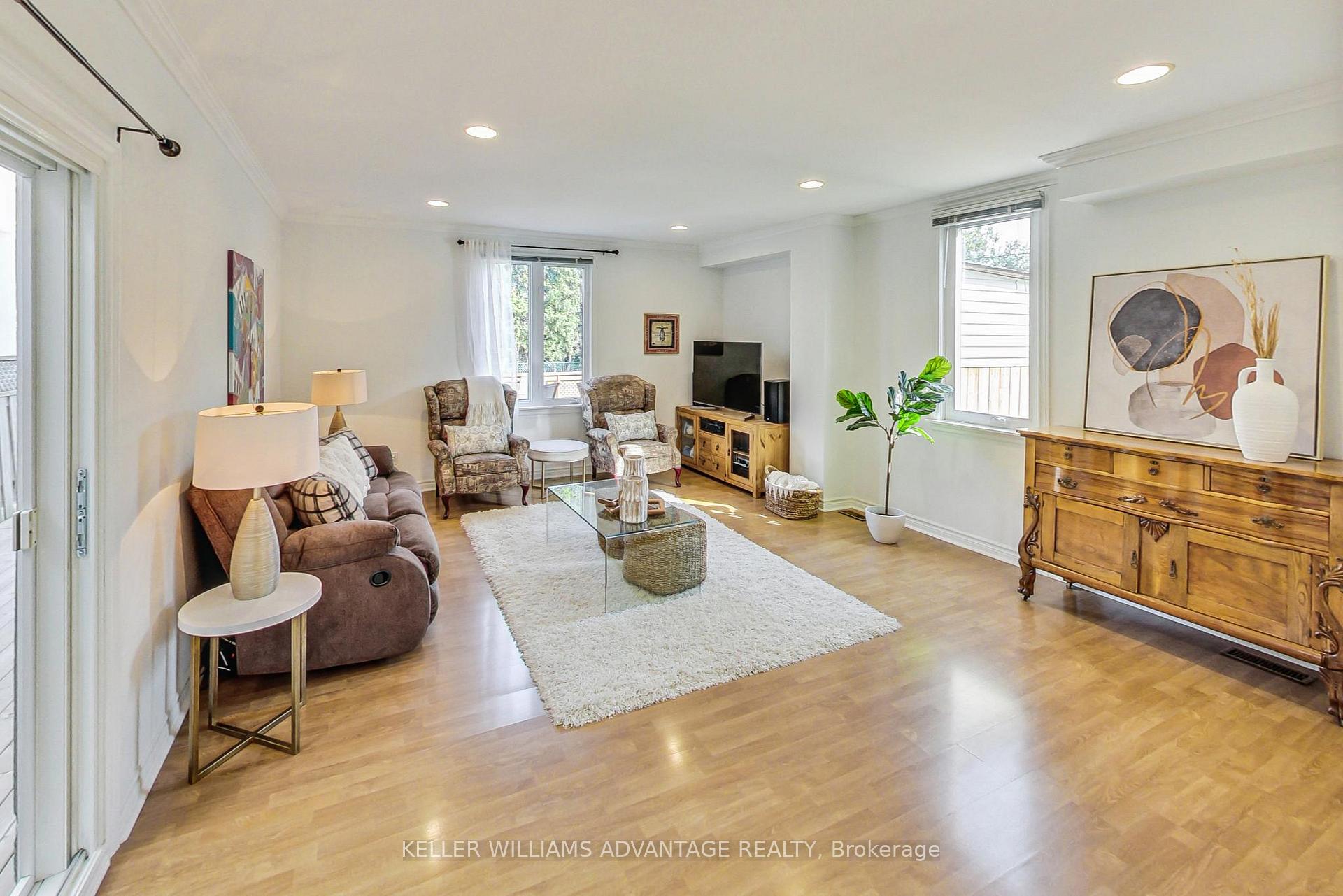 Photo 3 of 106 Yardley Avenue, Toronto, O'Connor-Parkview — HOMEH
