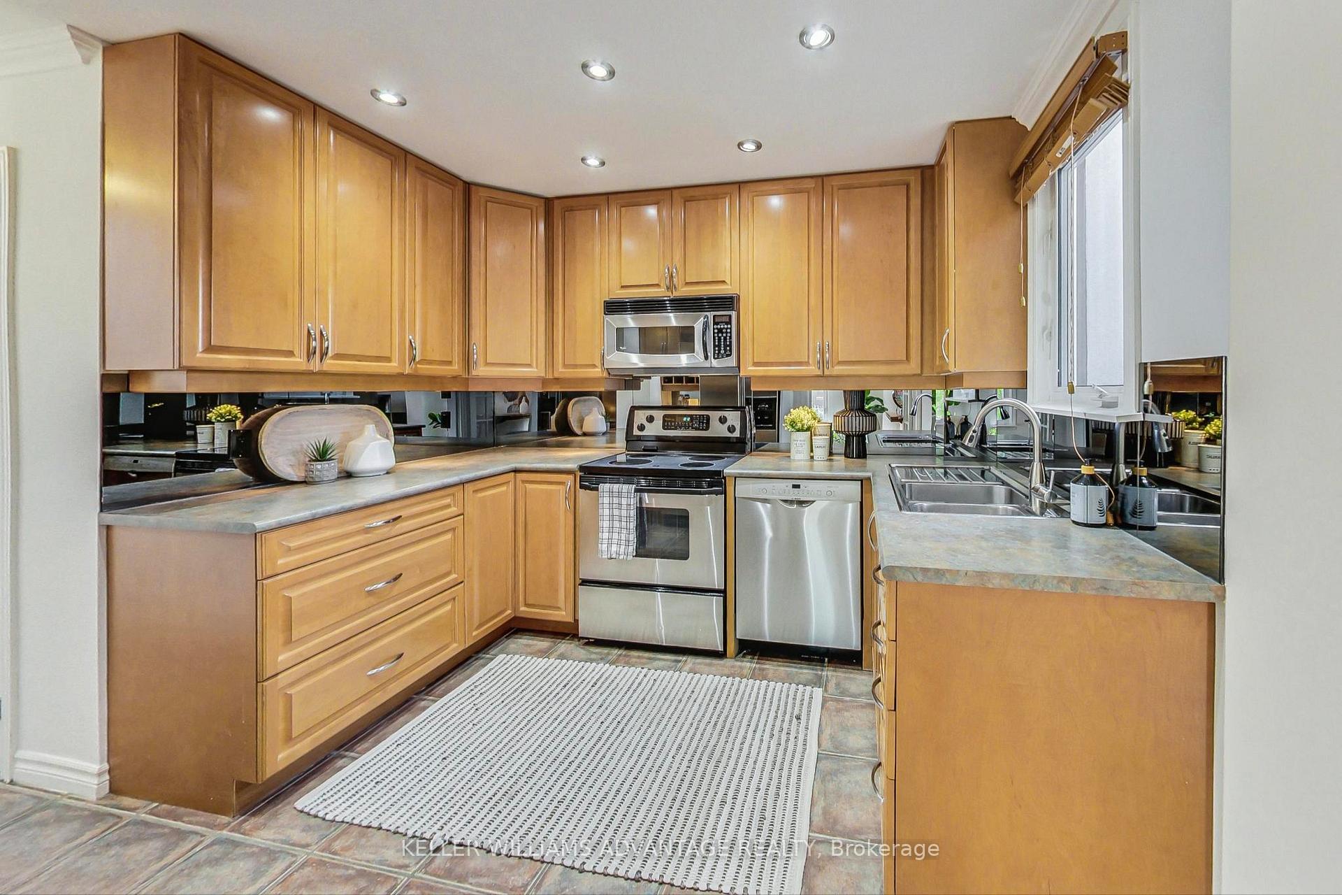 Photo 18 of 106 Yardley Avenue, Toronto, O'Connor-Parkview — HOMEH
