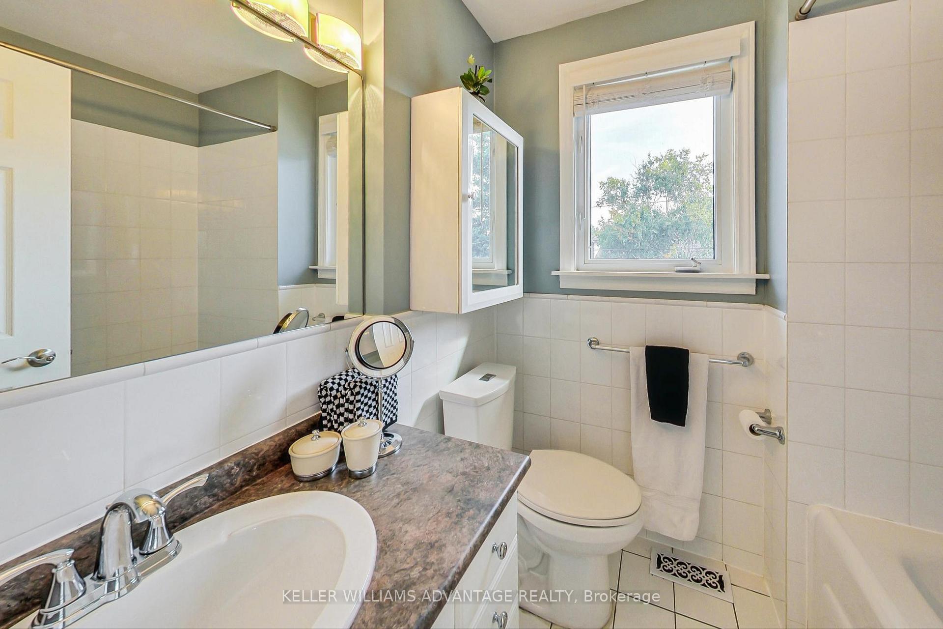 Photo 19 of 106 Yardley Avenue, Toronto, O'Connor-Parkview — HOMEH
