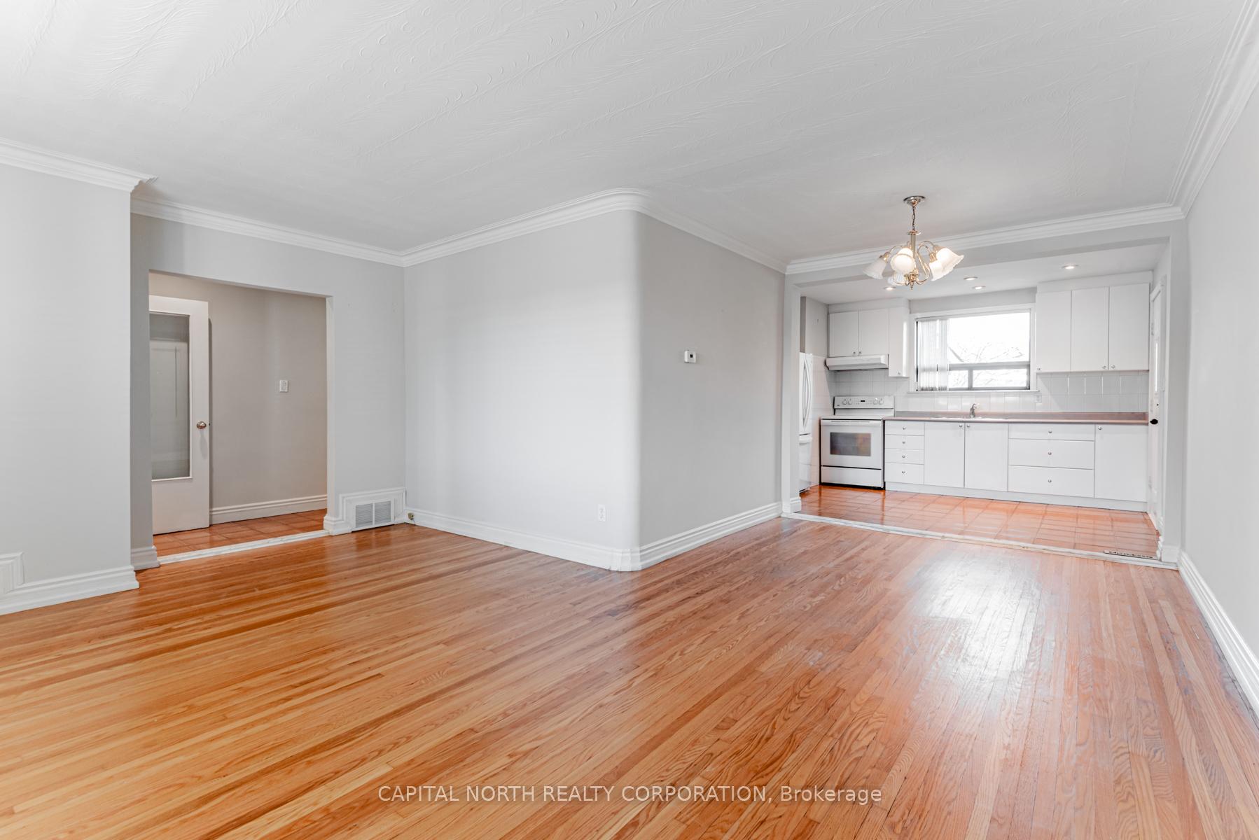 Photo 6 of 154 Ranee Avenue, Toronto, Englemount-Lawrence — HOMEH
