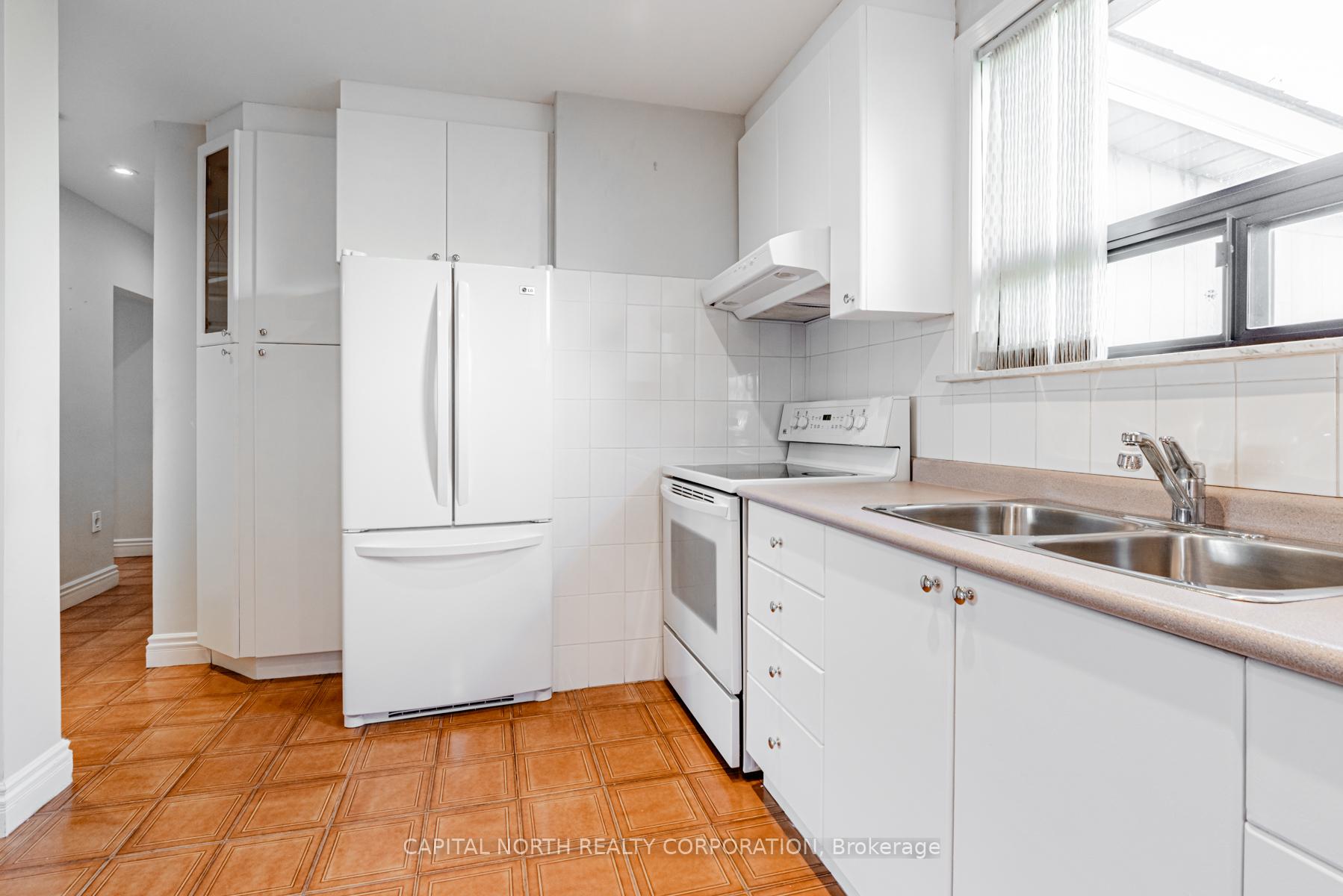 Photo 13 of 154 Ranee Avenue, Toronto, Englemount-Lawrence — HOMEH