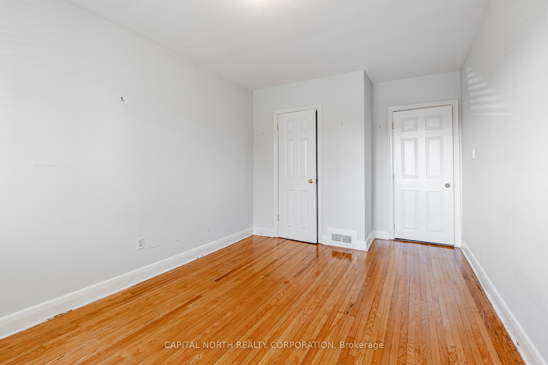 Photo 18 of 154 Ranee Avenue, Toronto, Englemount-Lawrence — HOMEH