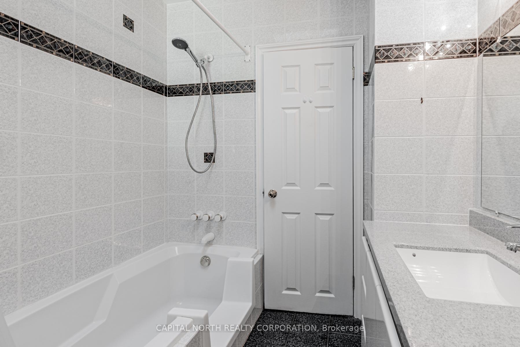 Photo 24 of 154 Ranee Avenue, Toronto, Englemount-Lawrence — HOMEH