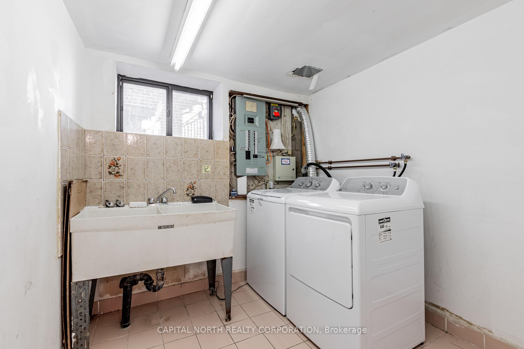 Photo 29 of 154 Ranee Avenue, Toronto, Englemount-Lawrence — HOMEH