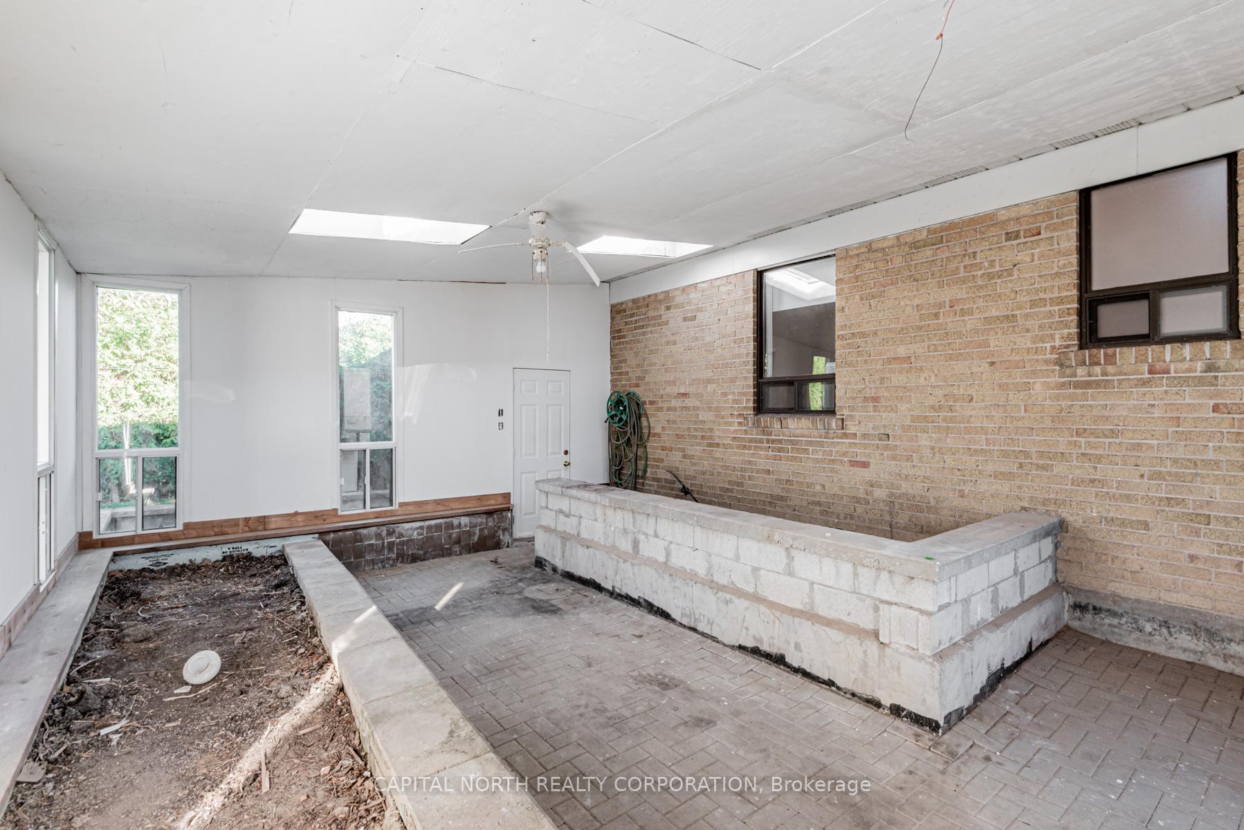Photo 32 of 154 Ranee Avenue, Toronto, Englemount-Lawrence — HOMEH