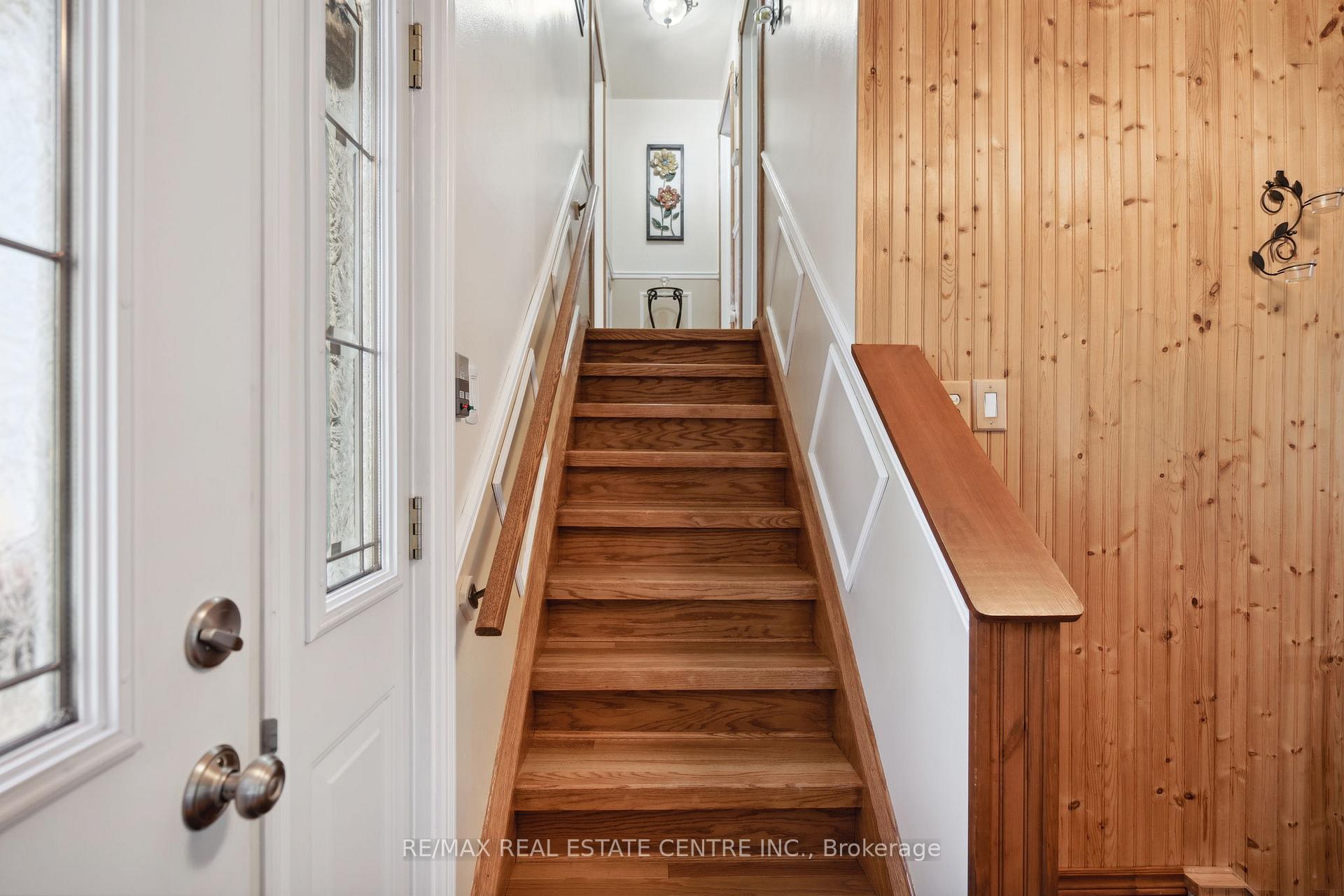 Photo 16 of 71 Richmond Street, Caledon, Mono Mills — HOMEH