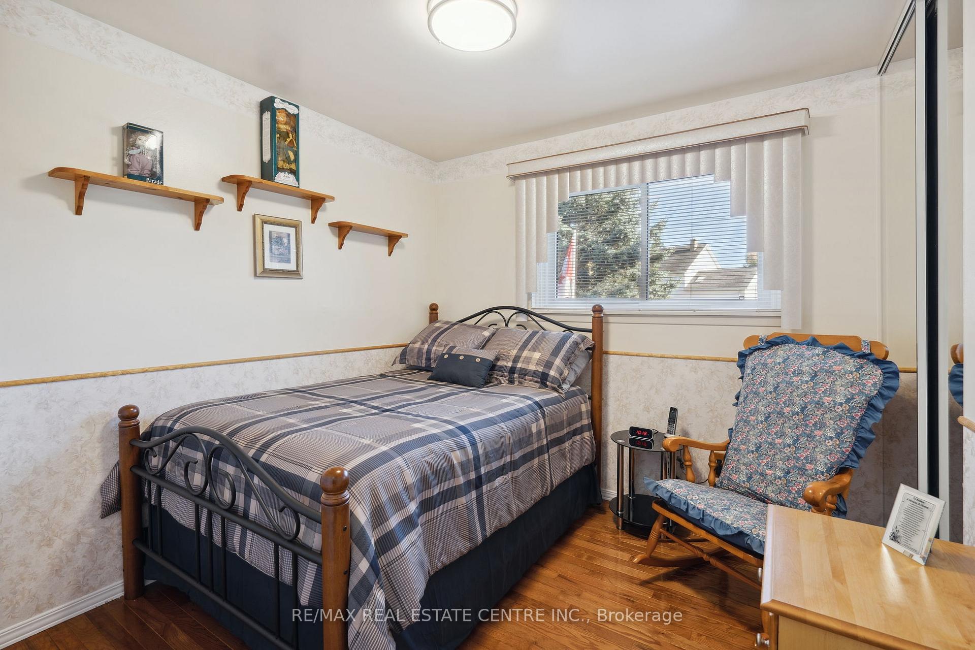 Photo 13 of 71 Richmond Street, Caledon, Mono Mills — HOMEH