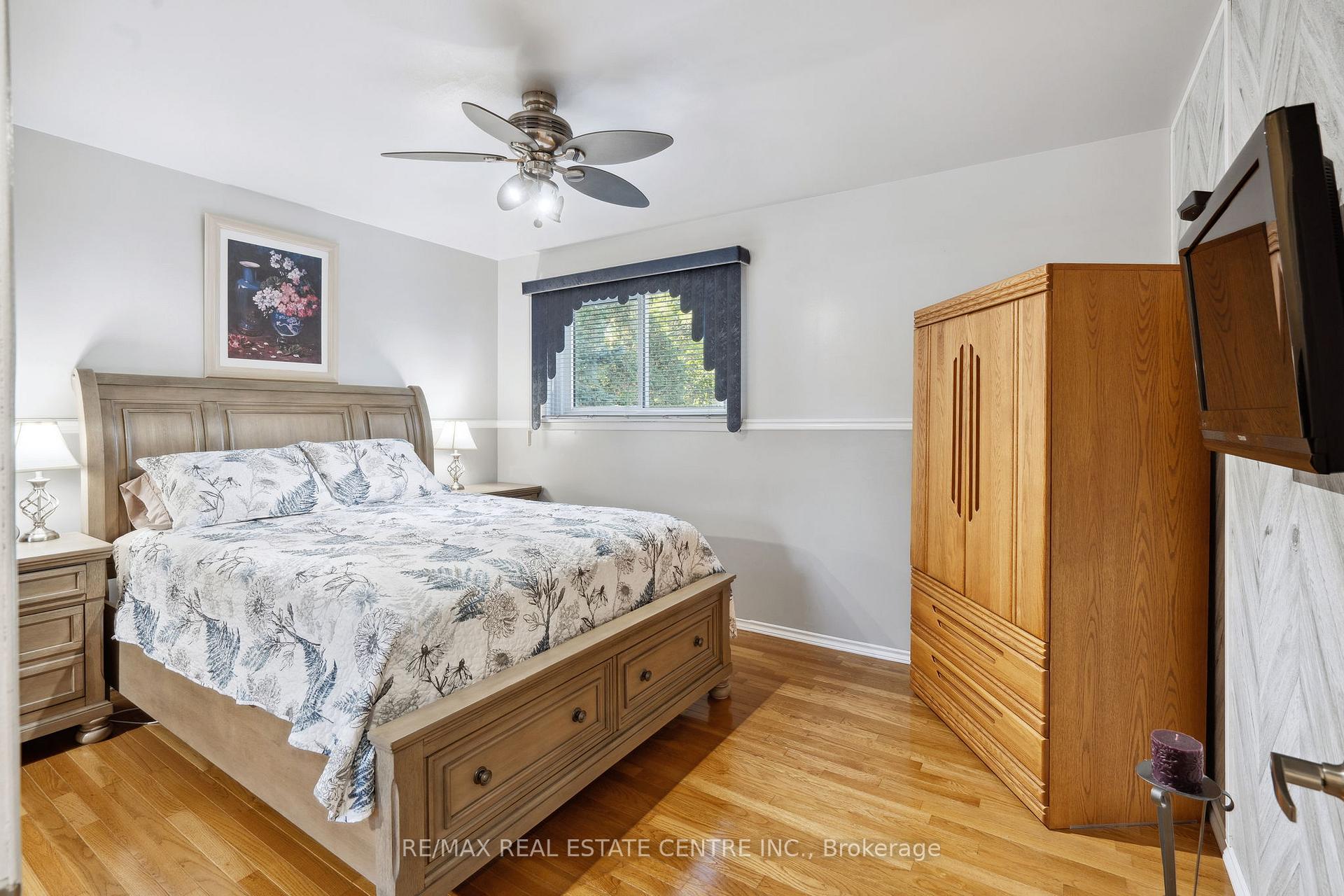 Photo 17 of 71 Richmond Street, Caledon, Mono Mills — HOMEH