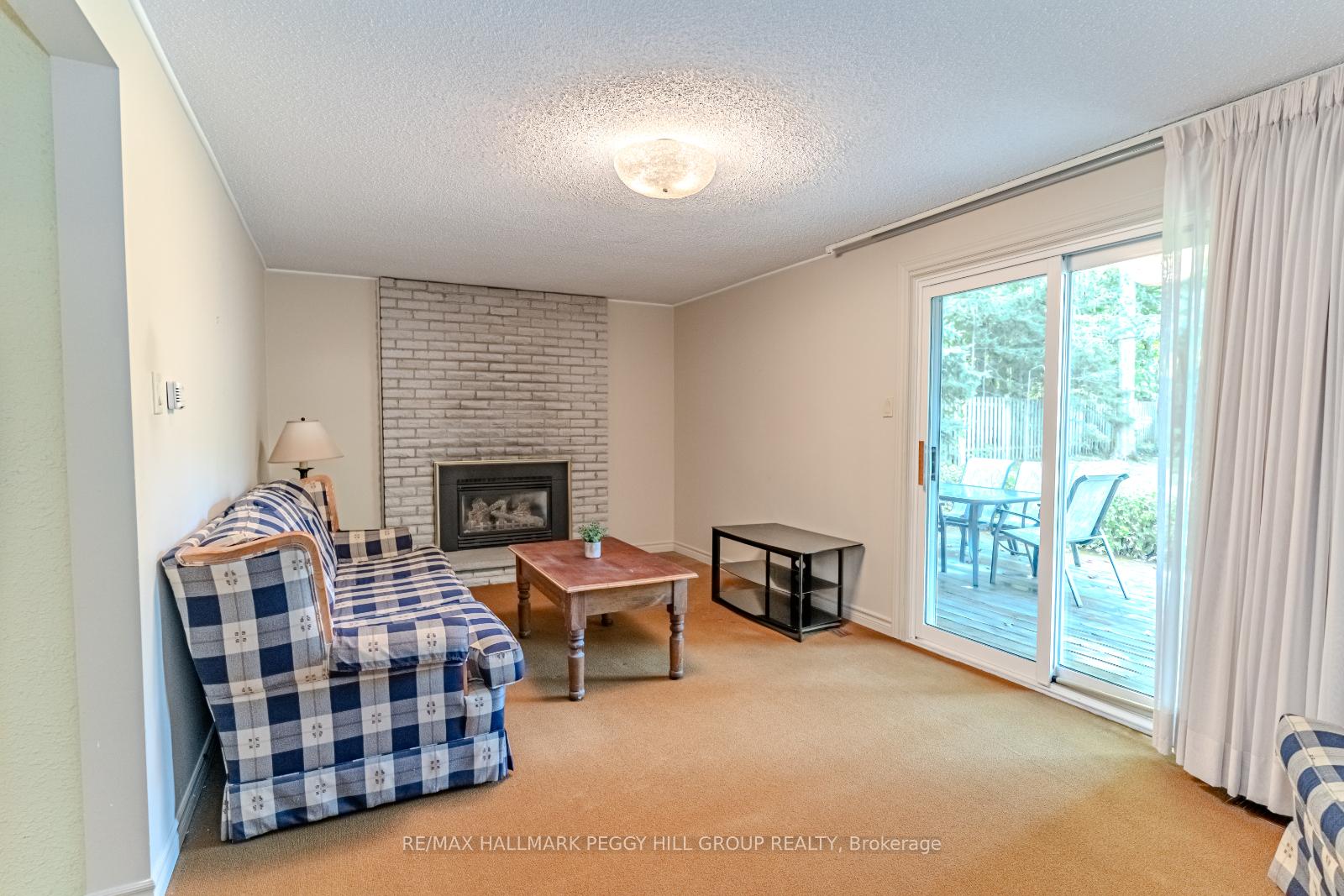 Photo 3 of 7 Aldergrove Circle, Barrie, Cundles East — HOMEH