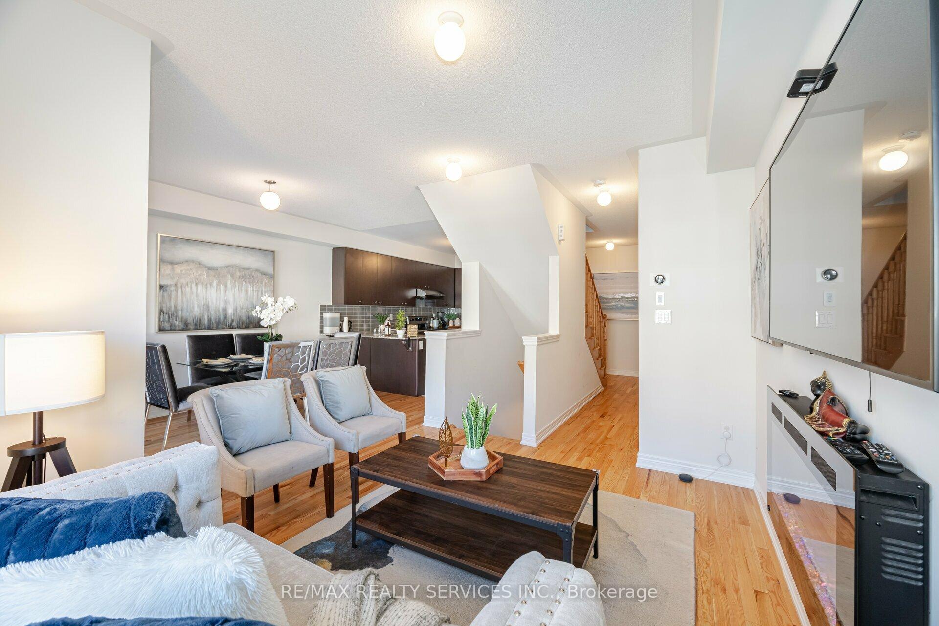 Photo 7 of 8 Haymarket Drive, Brampton, Northwest Brampton — HOMEH