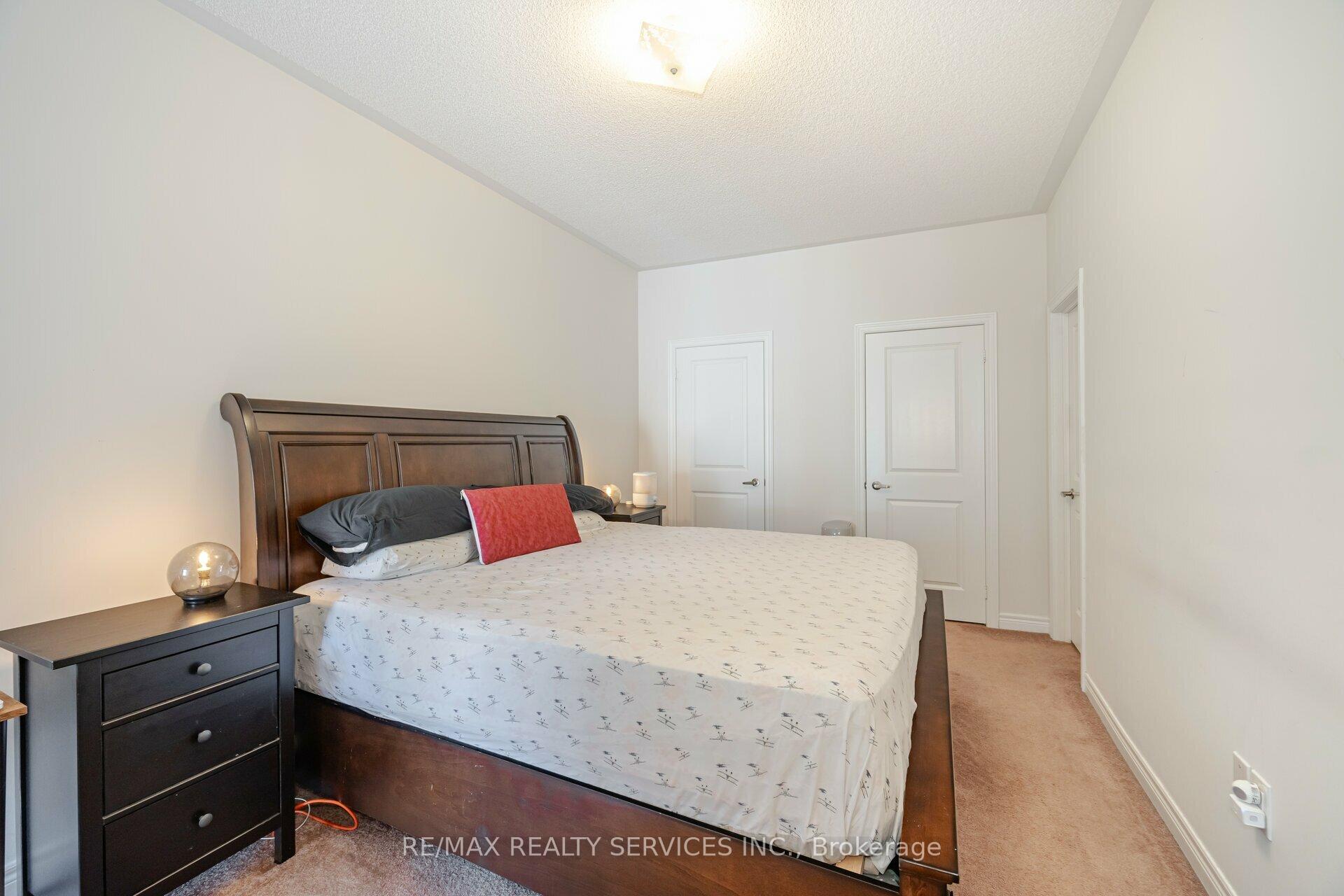 Photo 35 of 8 Haymarket Drive, Brampton, Northwest Brampton — HOMEH