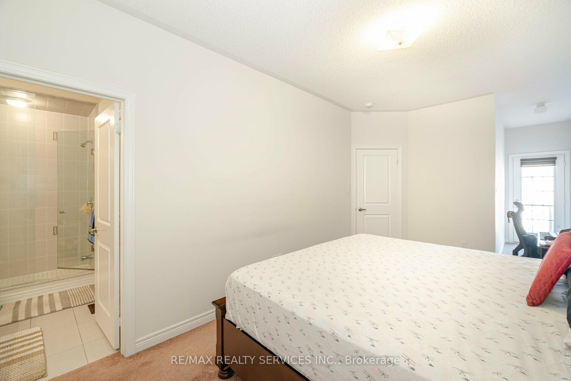 Photo 19 of 8 Haymarket Drive, Brampton, Northwest Brampton — HOMEH