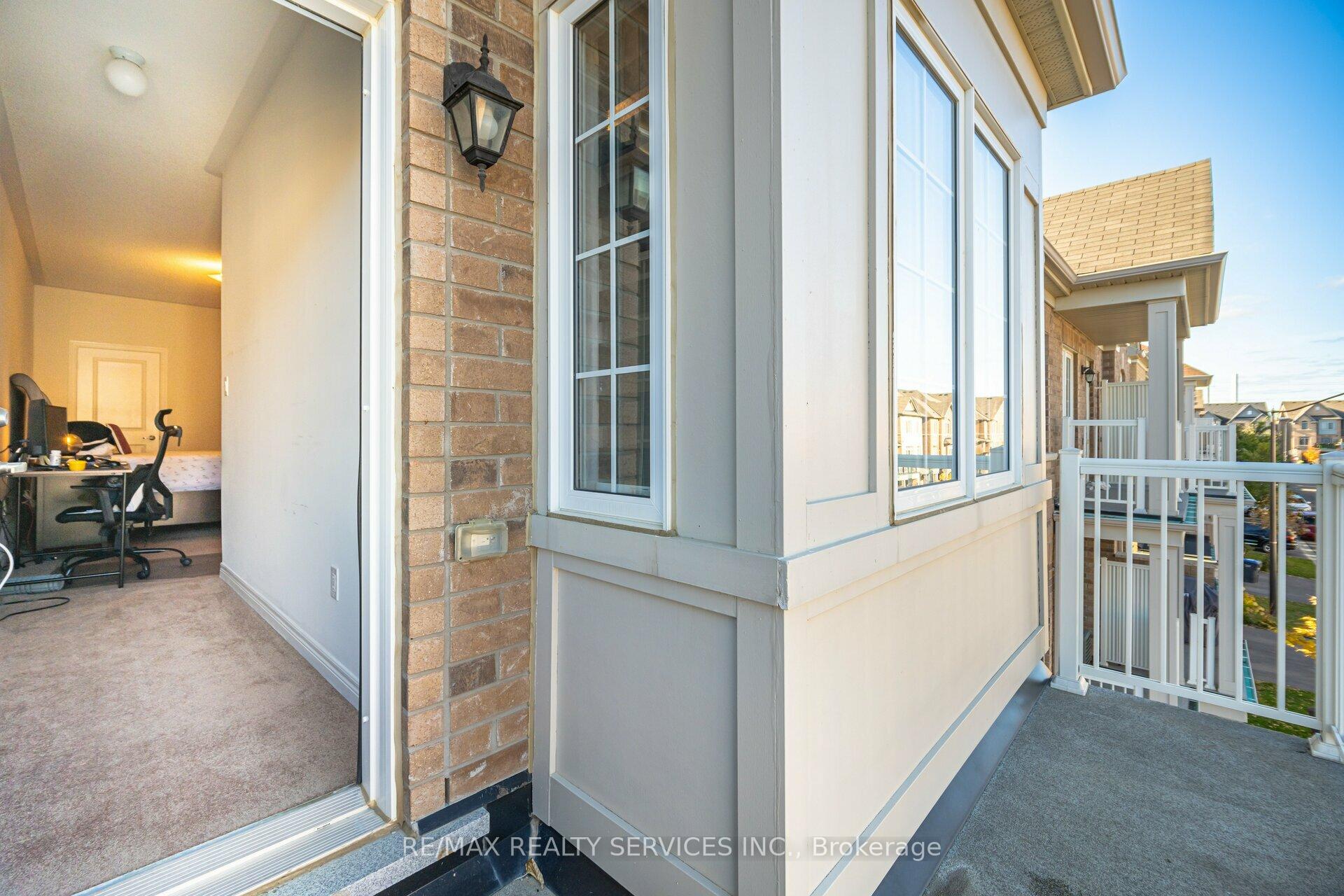 Photo 22 of 8 Haymarket Drive, Brampton, Northwest Brampton — HOMEH