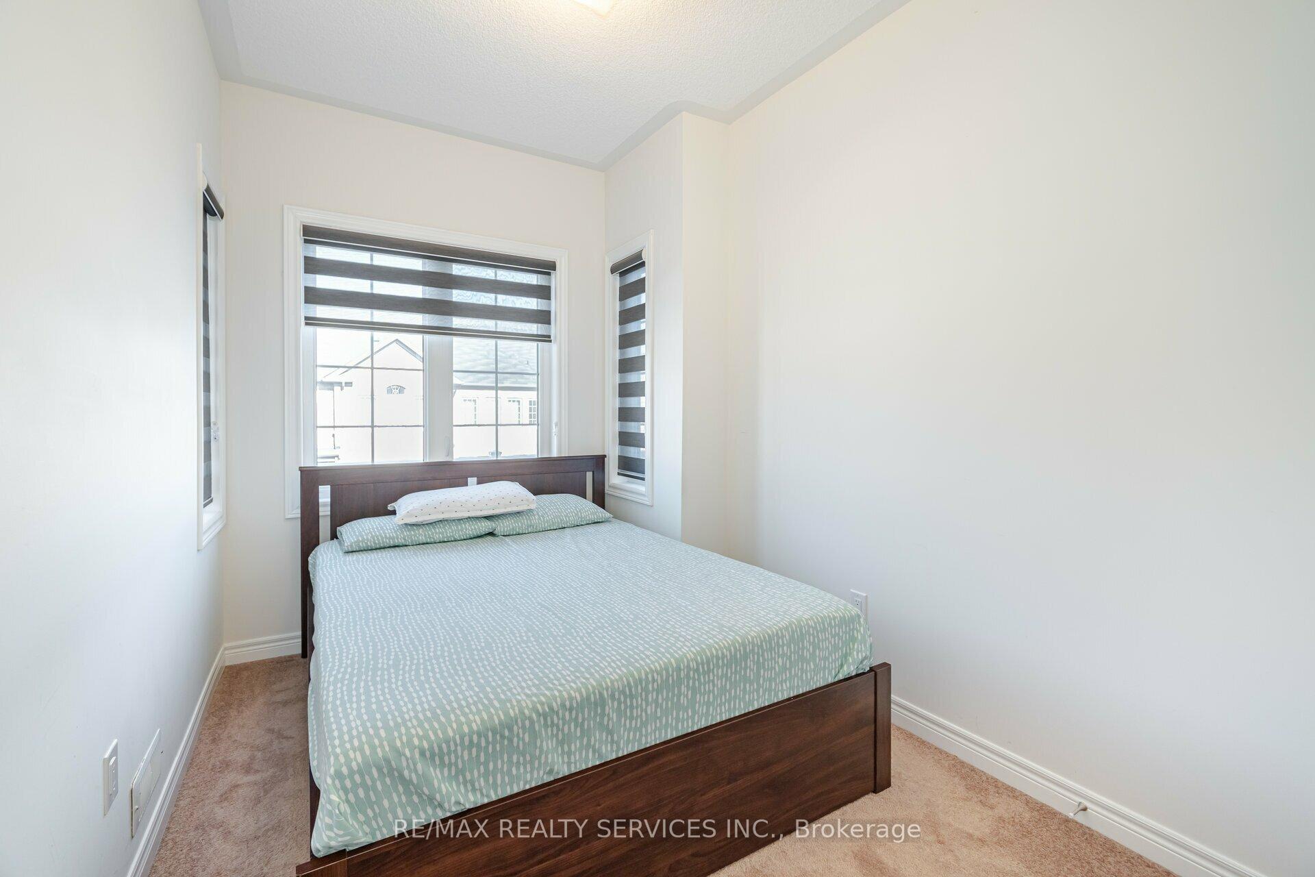 Photo 33 of 8 Haymarket Drive, Brampton, Northwest Brampton — HOMEH