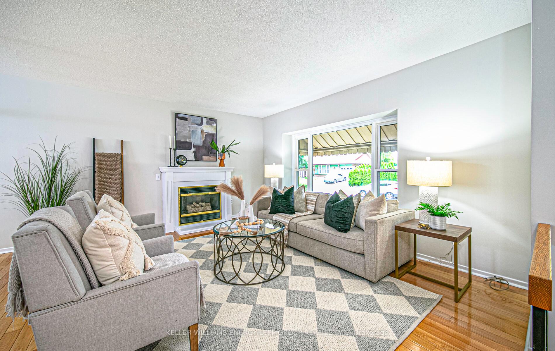 Photo 5 of 29 Michael Boulevard, Whitby, Lynde Creek — HOMEH