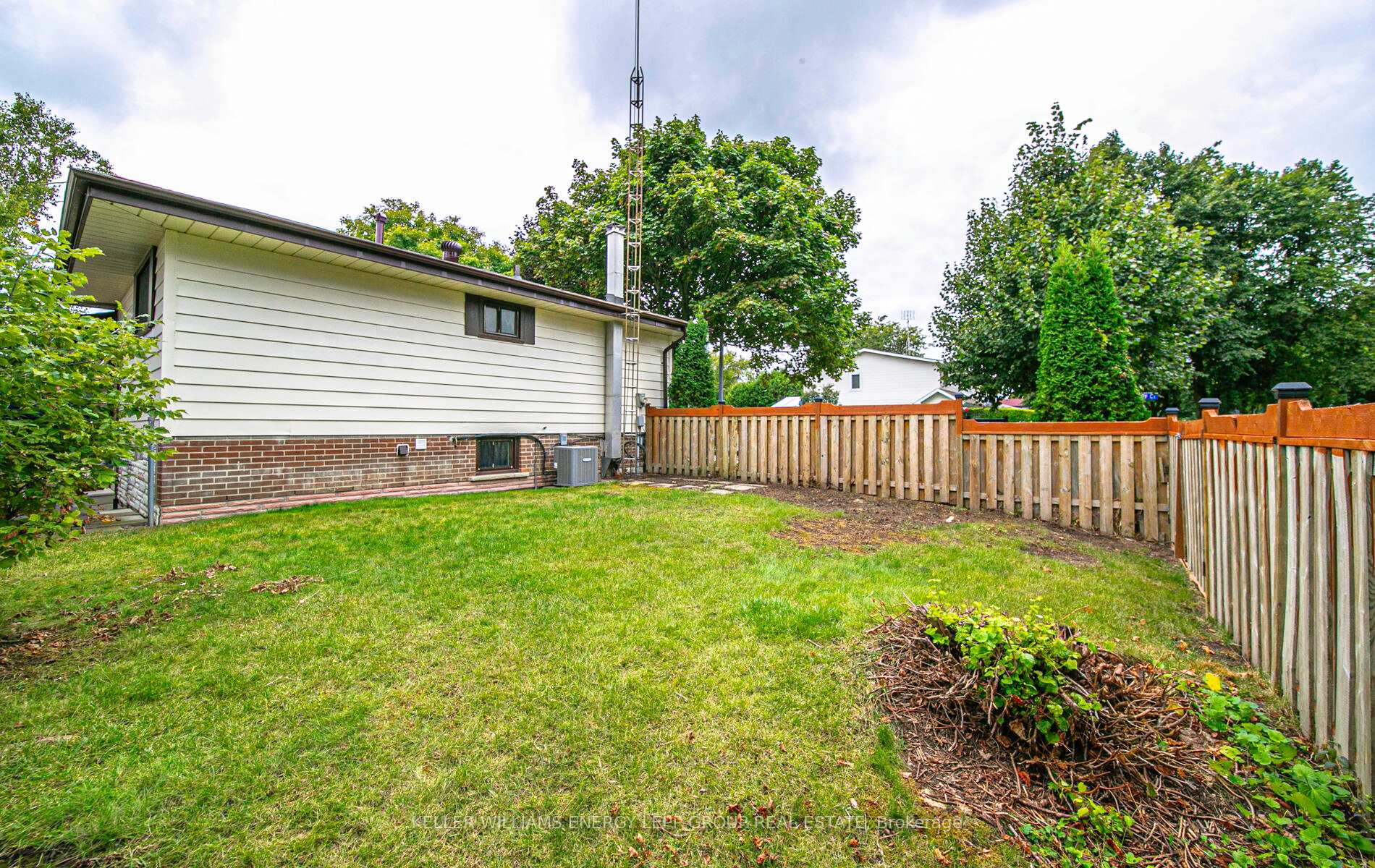 Photo 33 of 29 Michael Boulevard, Whitby, Lynde Creek — HOMEH